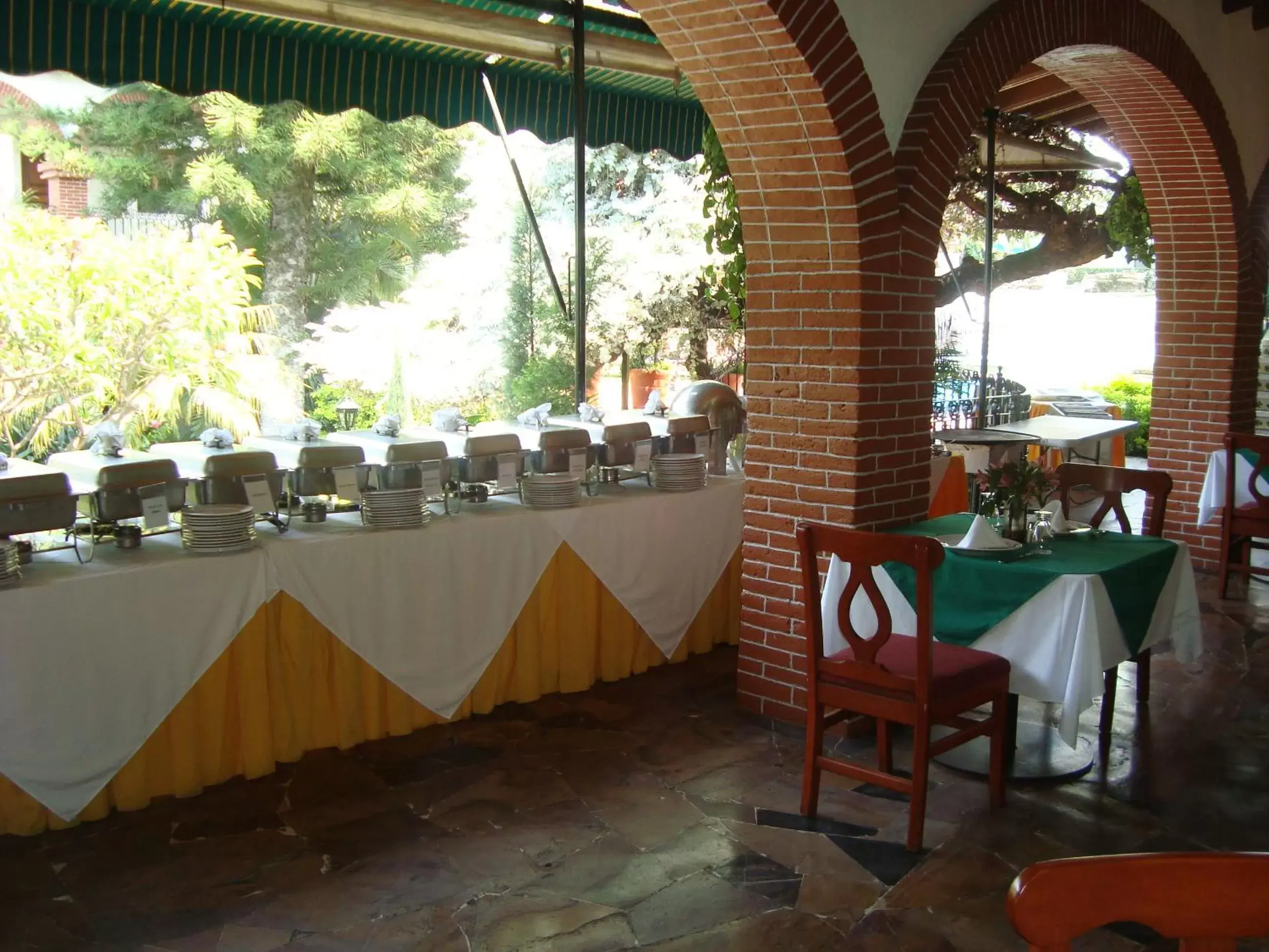 Meals, Restaurant/Places to Eat in Hotel Vista Hermosa