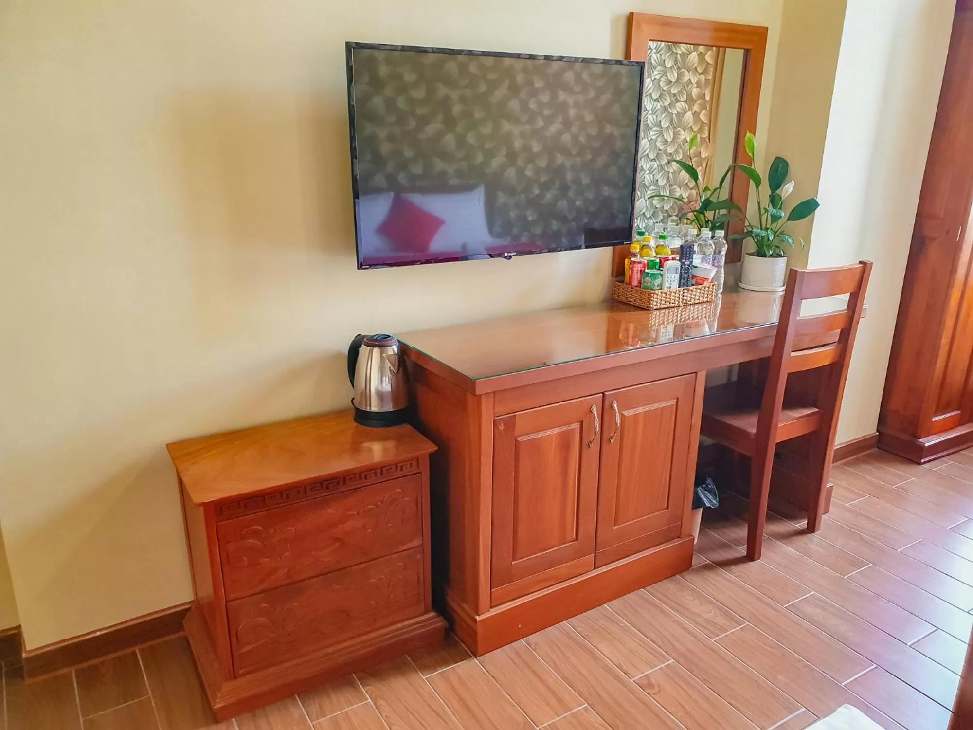 TV and multimedia, TV/Entertainment Center in LEHA Saigon Hotel Airport