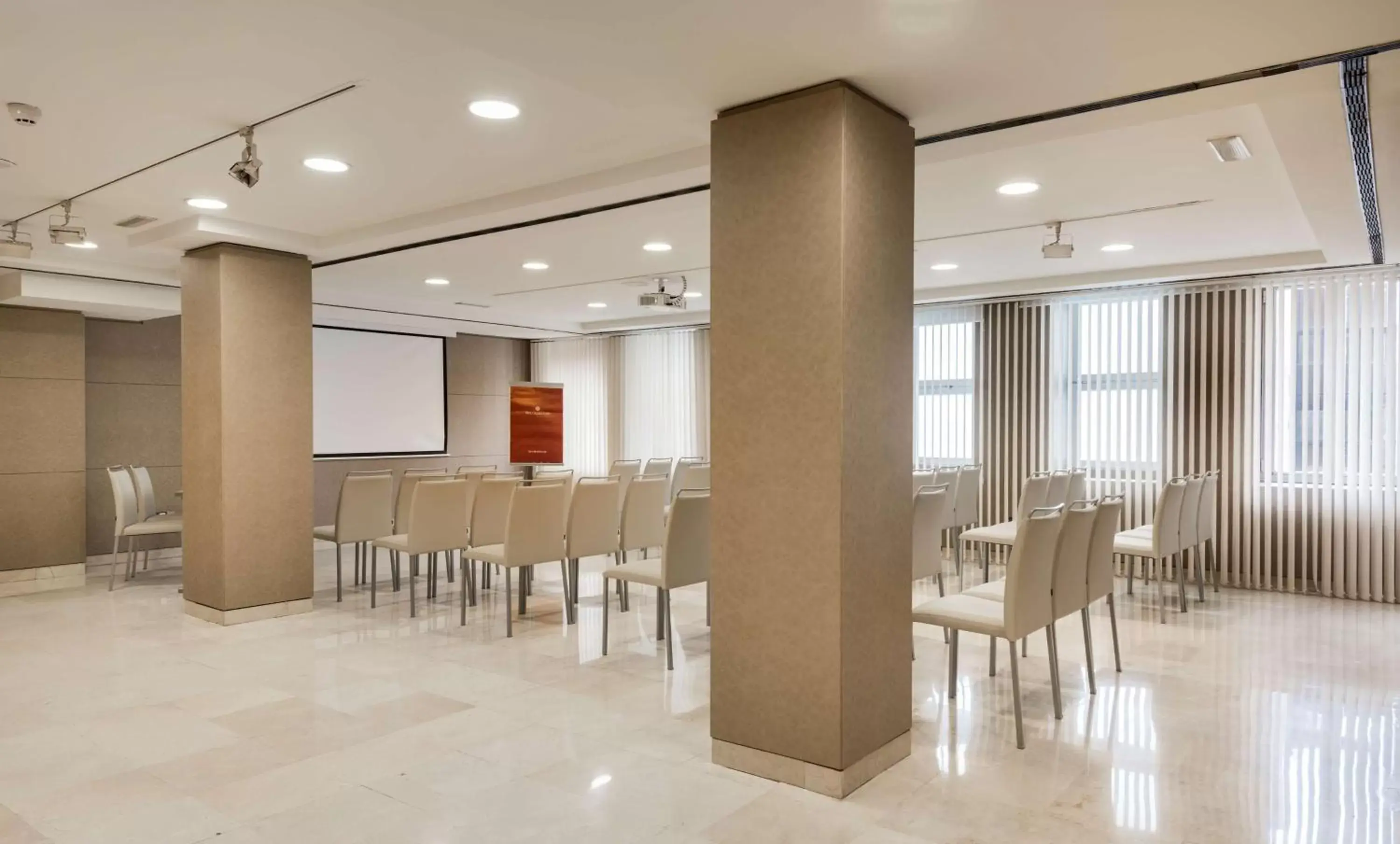 Meeting/conference room, Restaurant/Places to Eat in NH Collection Madrid Colón