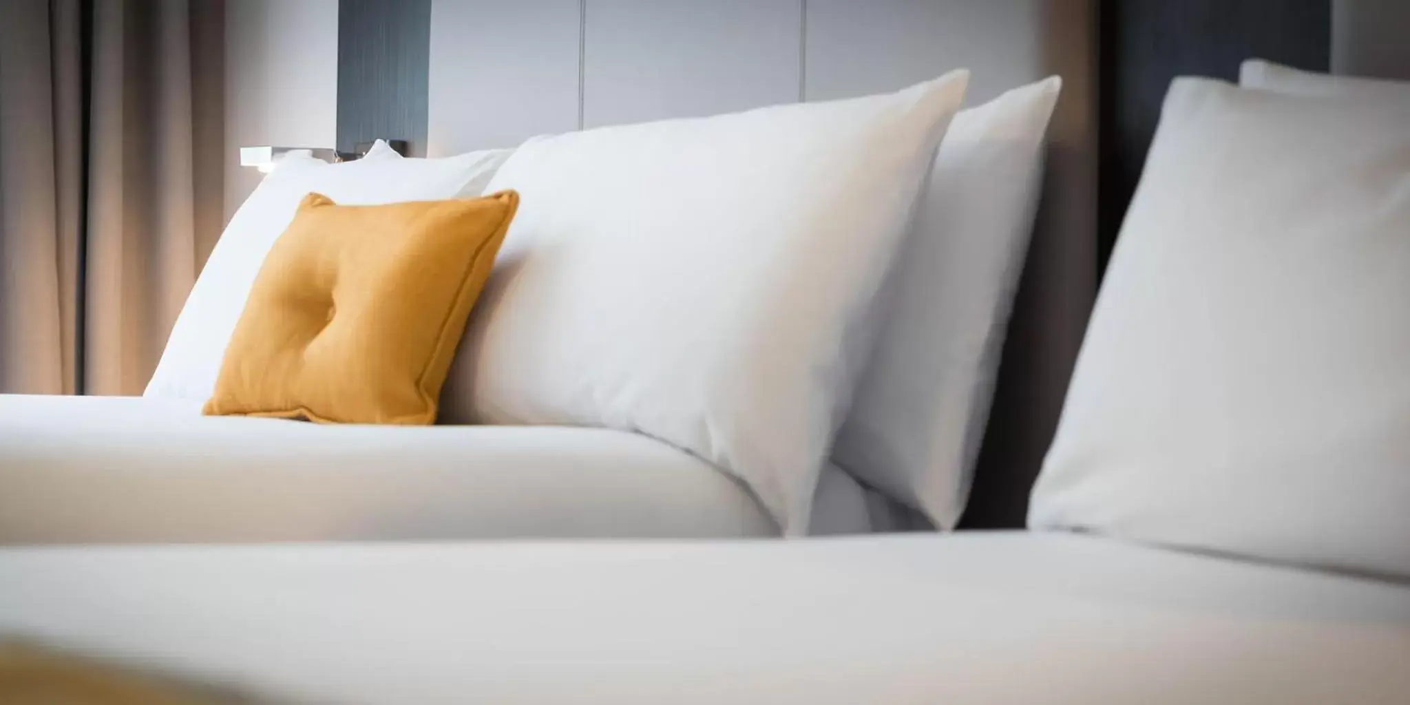 Bedroom, Bed in Maldron Hotel Kevin Street, Dublin City Bedroom, Bed in Maldron Hotel Kevin Street, Dublin City