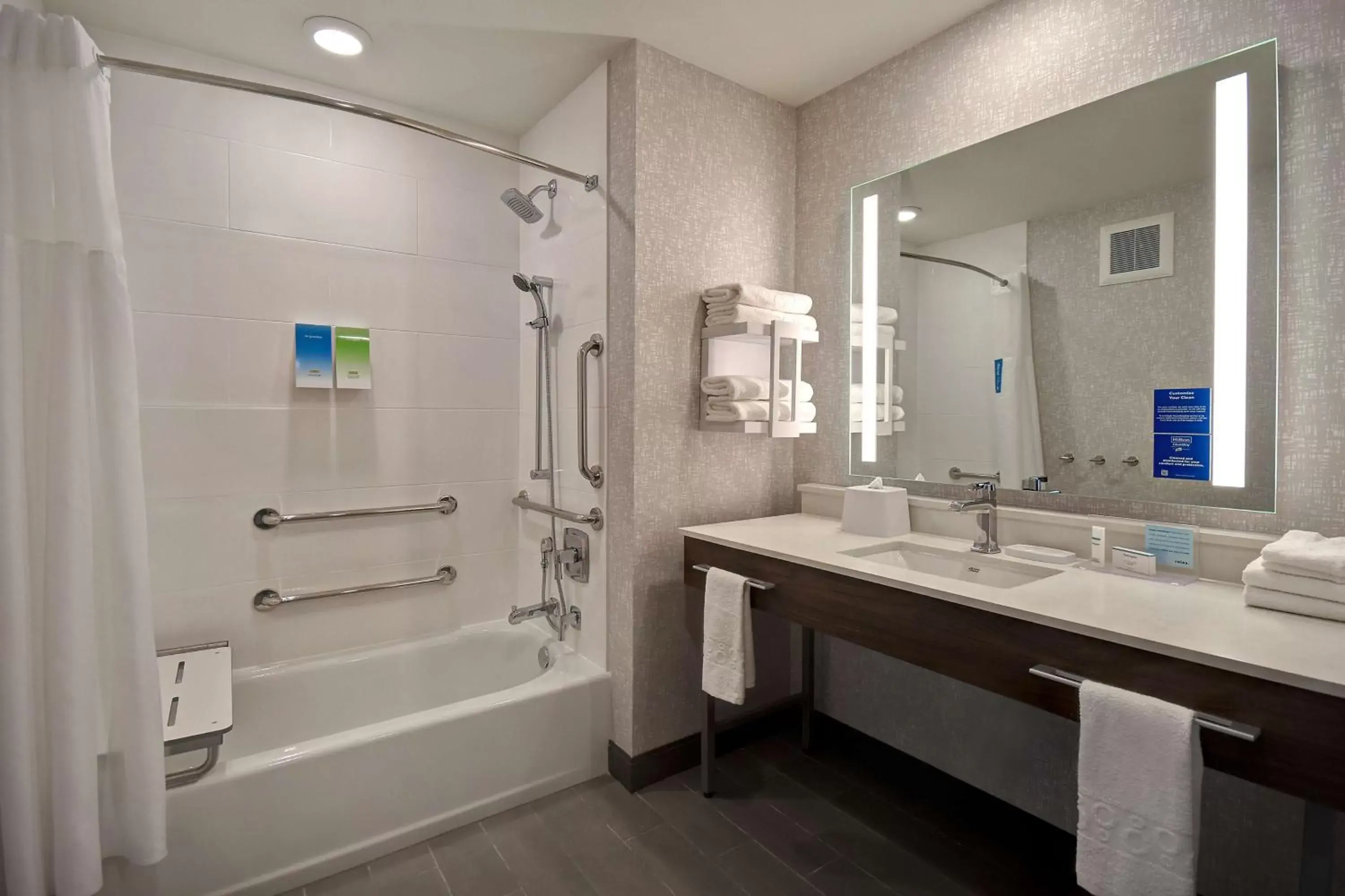 Bathroom in Hampton Inn & Suites Las Vegas Convention Center - No Resort Fee
