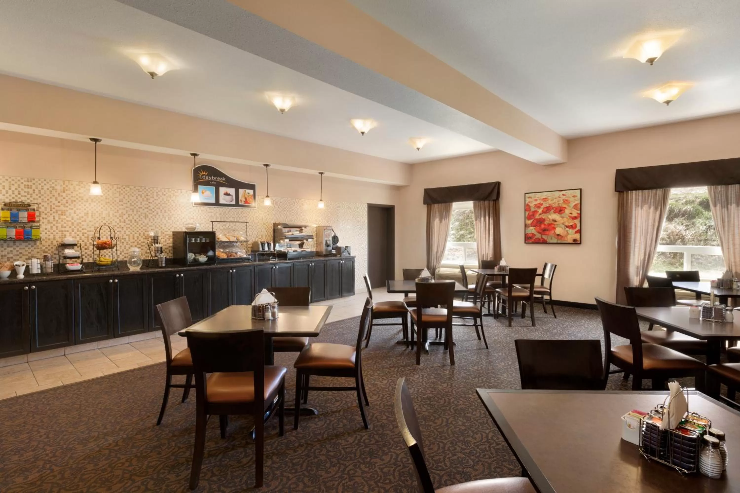 Food and drinks in Days Inn by Wyndham Innisfail