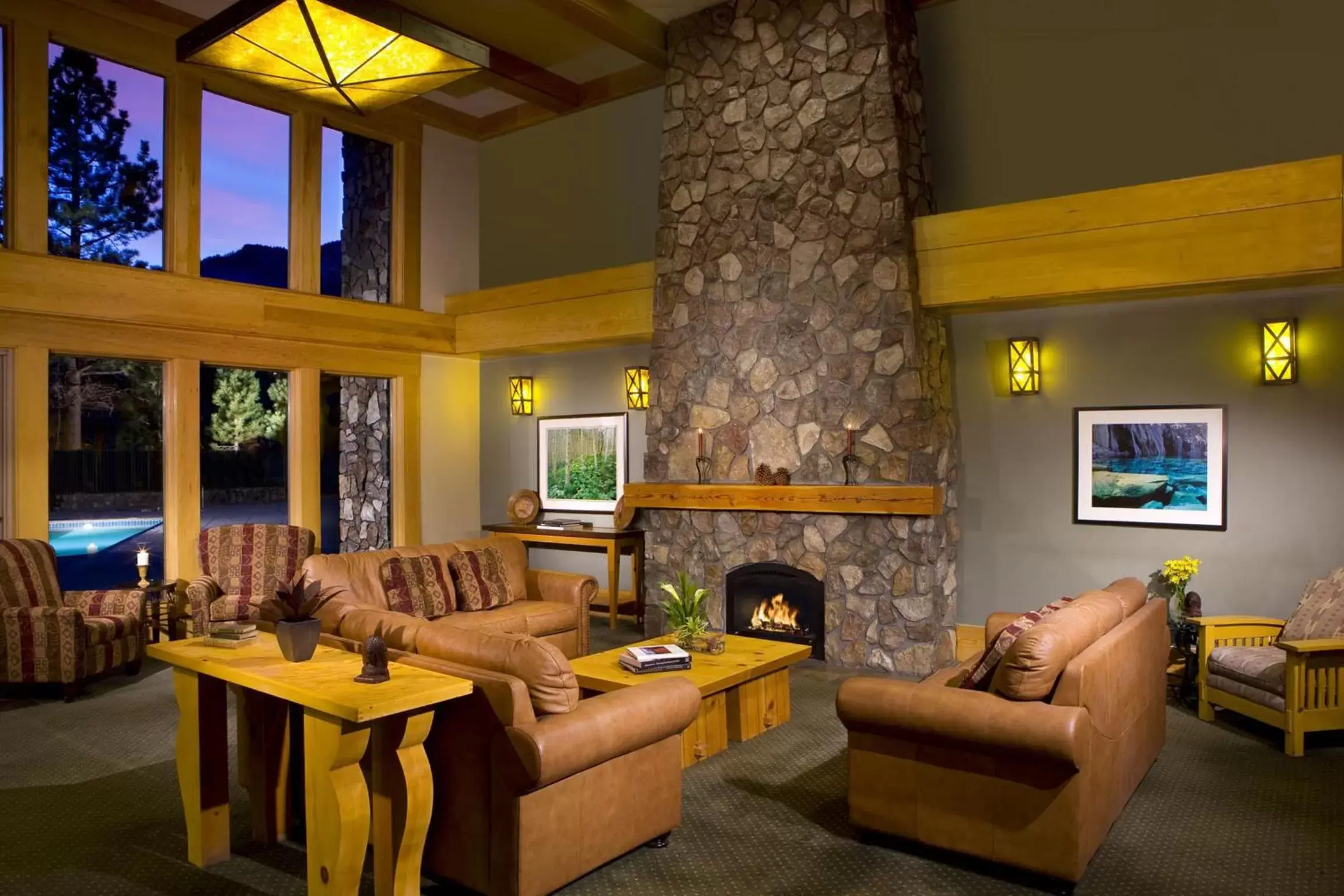 Communal lounge/ TV room, Seating Area in Juniper Springs Resort