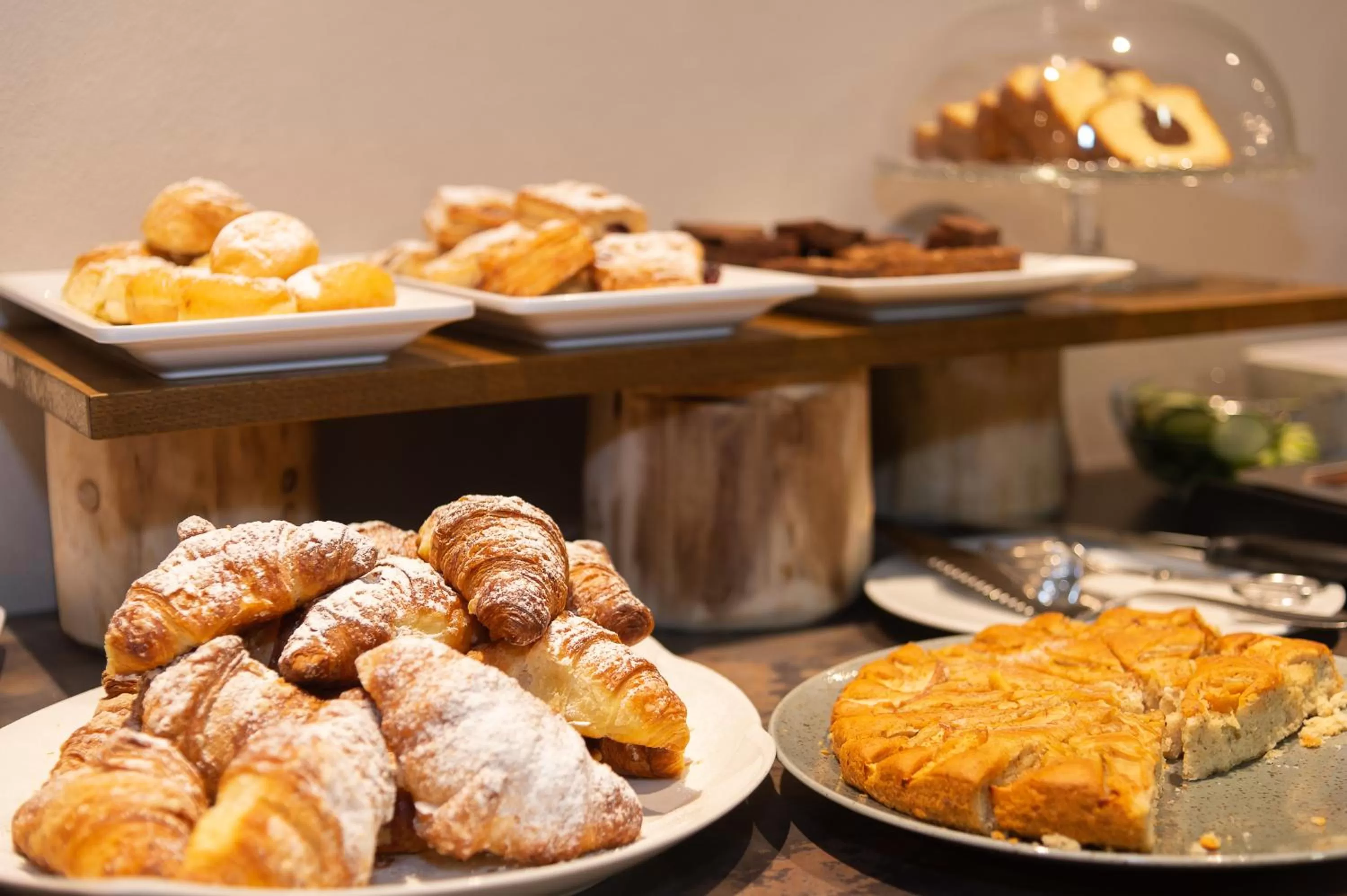 Breakfast in Hotel Weiher Green Lake