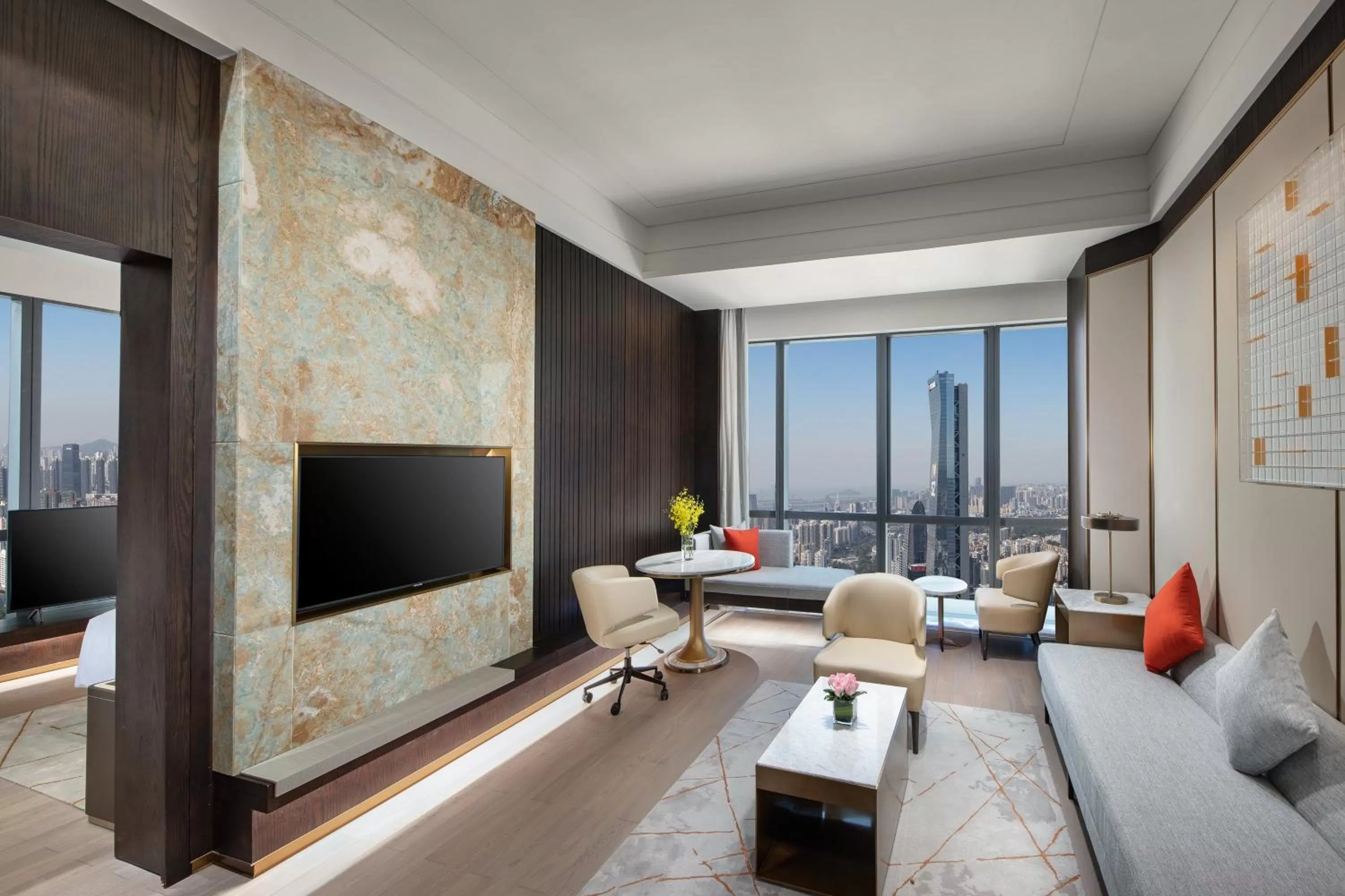 Photo of the whole room in Crowne Plaza Shenzhen Nanshan by IHG