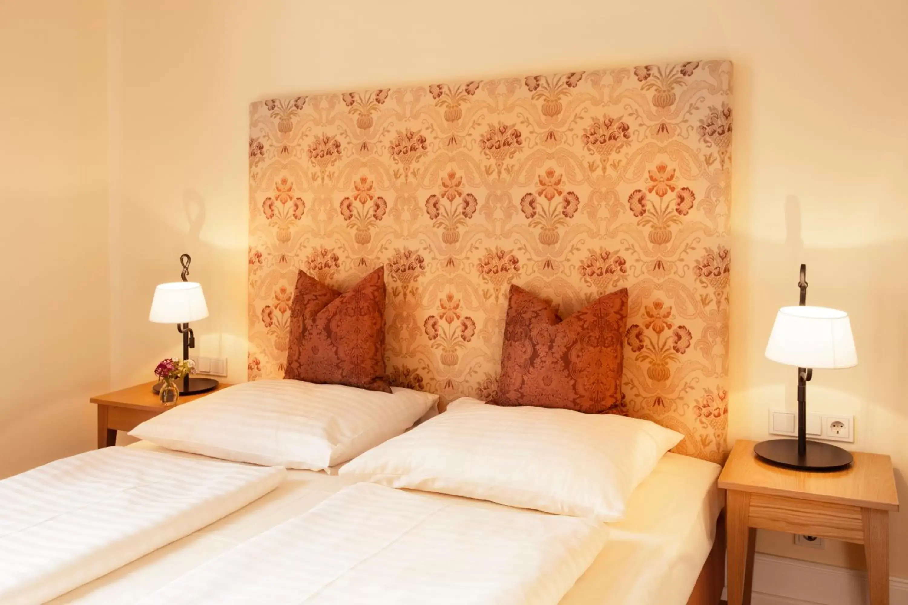 Standard Double or Twin Room in Hotel Villa Florentina Standard Double or Twin Room in Hotel Villa Florentina