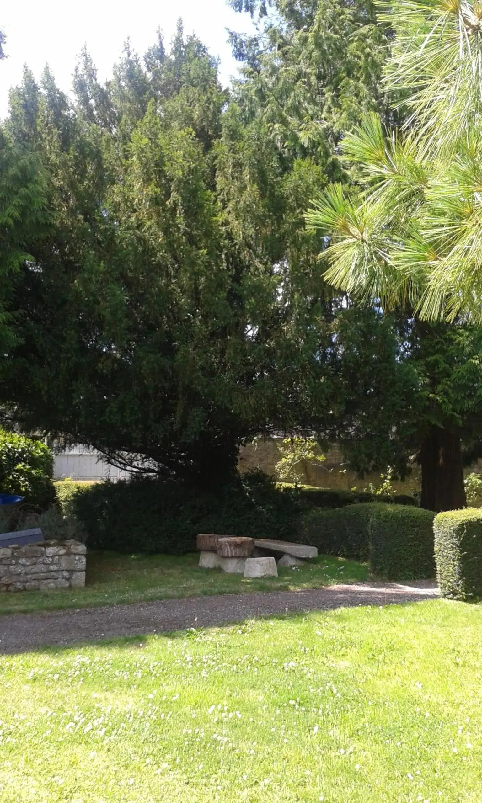 Facade/entrance, Garden in La Demeure du Perron