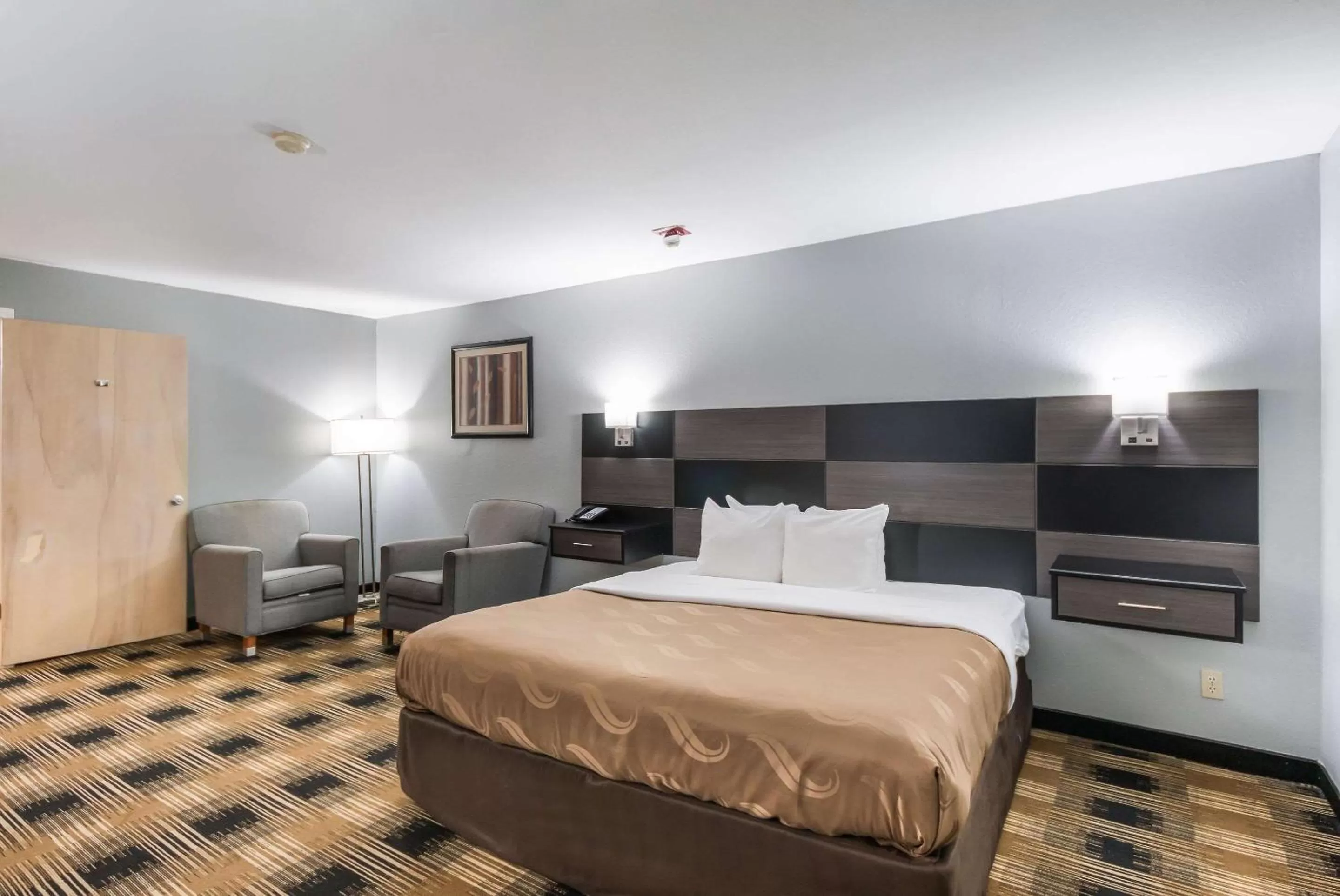 Photo of the whole room in Quality Inn Medical Center