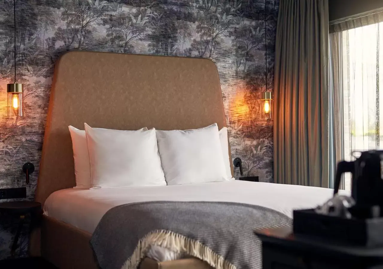 Bedroom, Bed in Van der Valk Hotel Amsterdam - Amstel