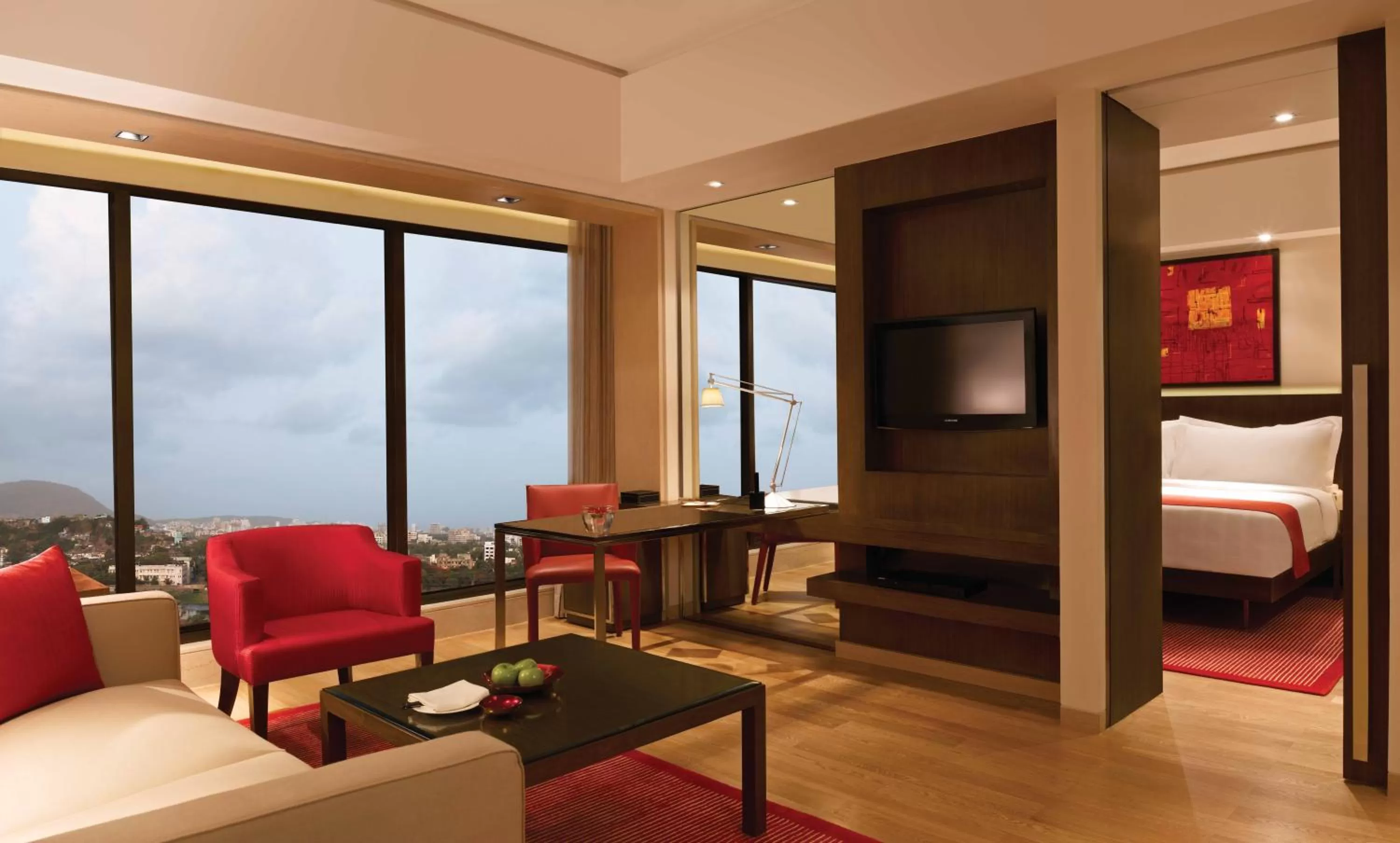 Photo of the whole room, Bed in Trident Bandra Kurla