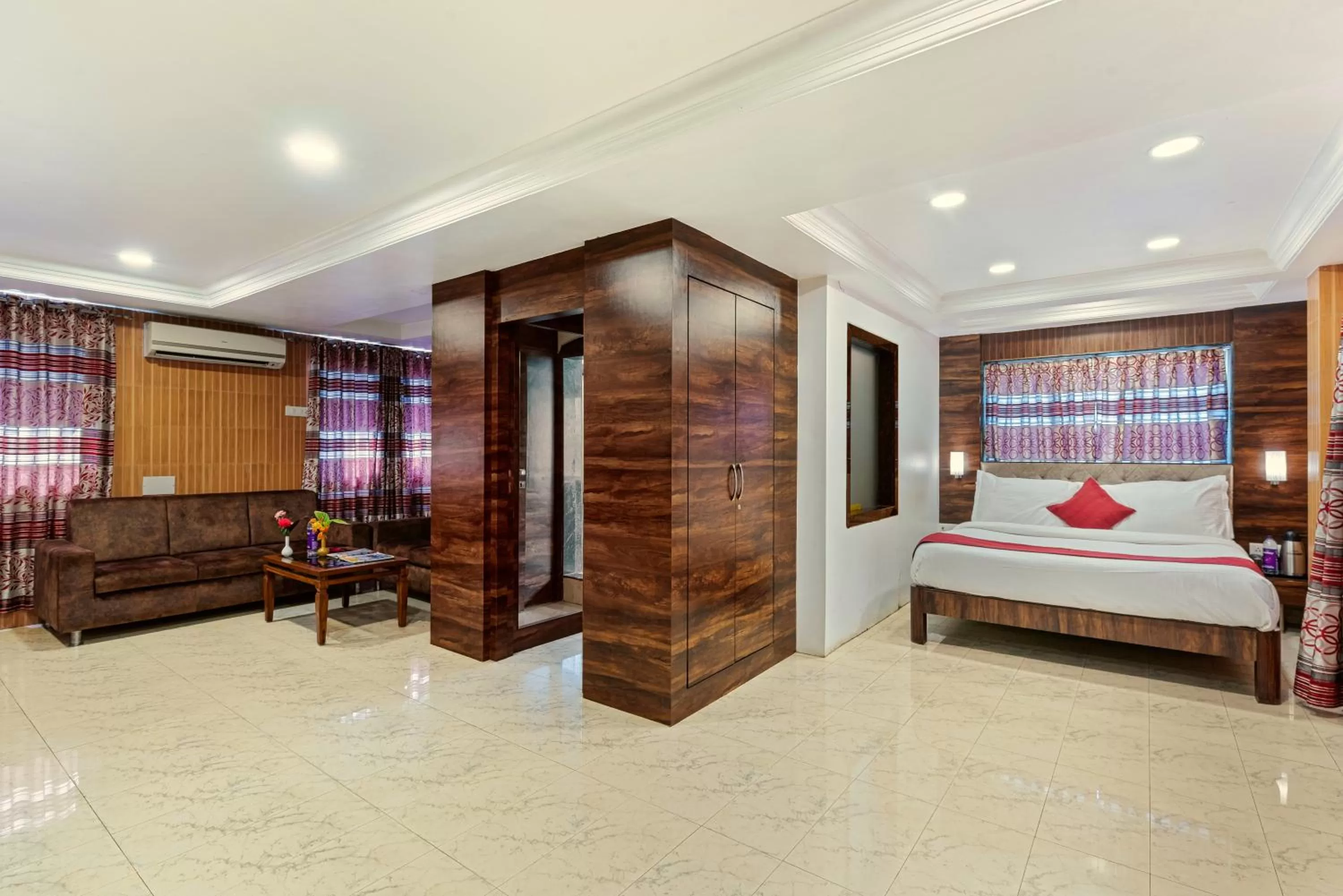 Photo of the whole room, Bed in Mayur Retreat & Spa