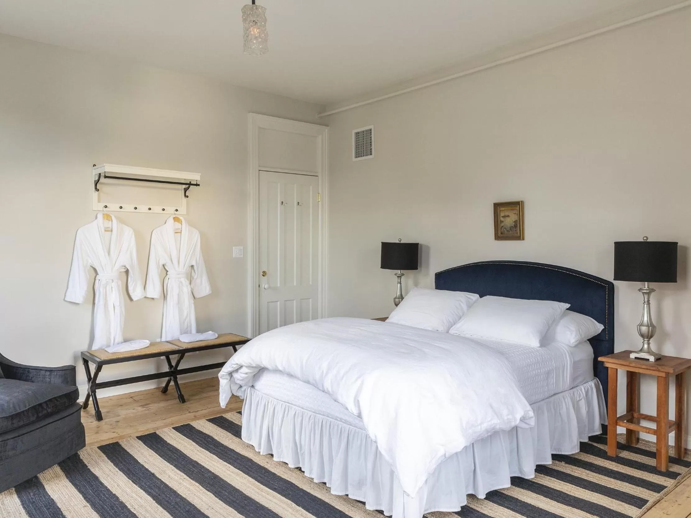 Bedroom, Bed in Stewart House Hotel