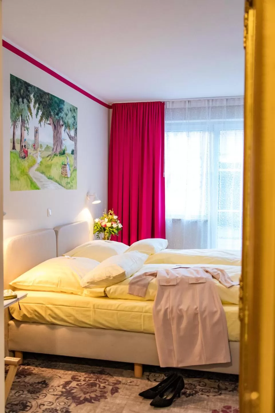 Bed in Hotel Goldflair am Rathaus