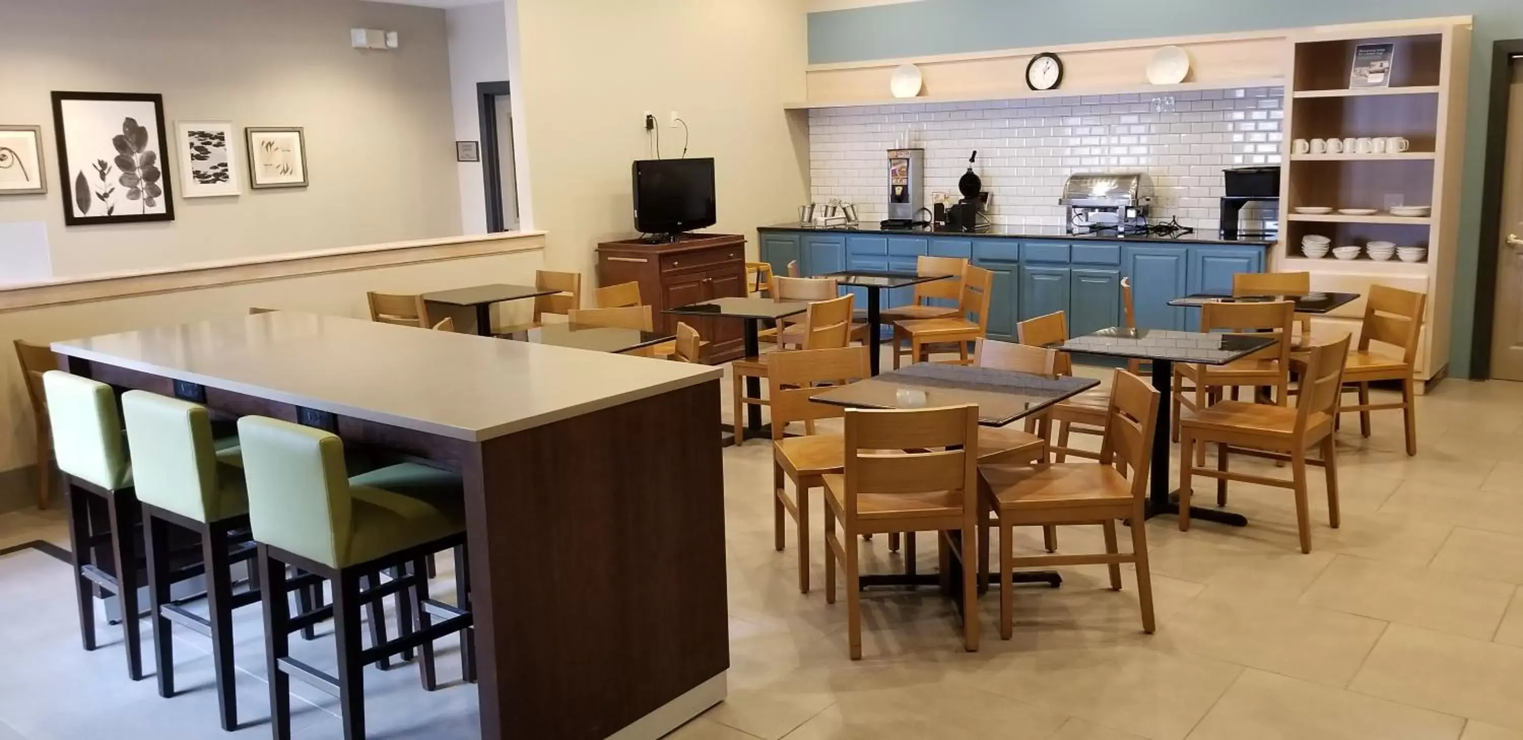 Restaurant/Places to Eat in Country Inn & Suites by Radisson, Kalamazoo, MI