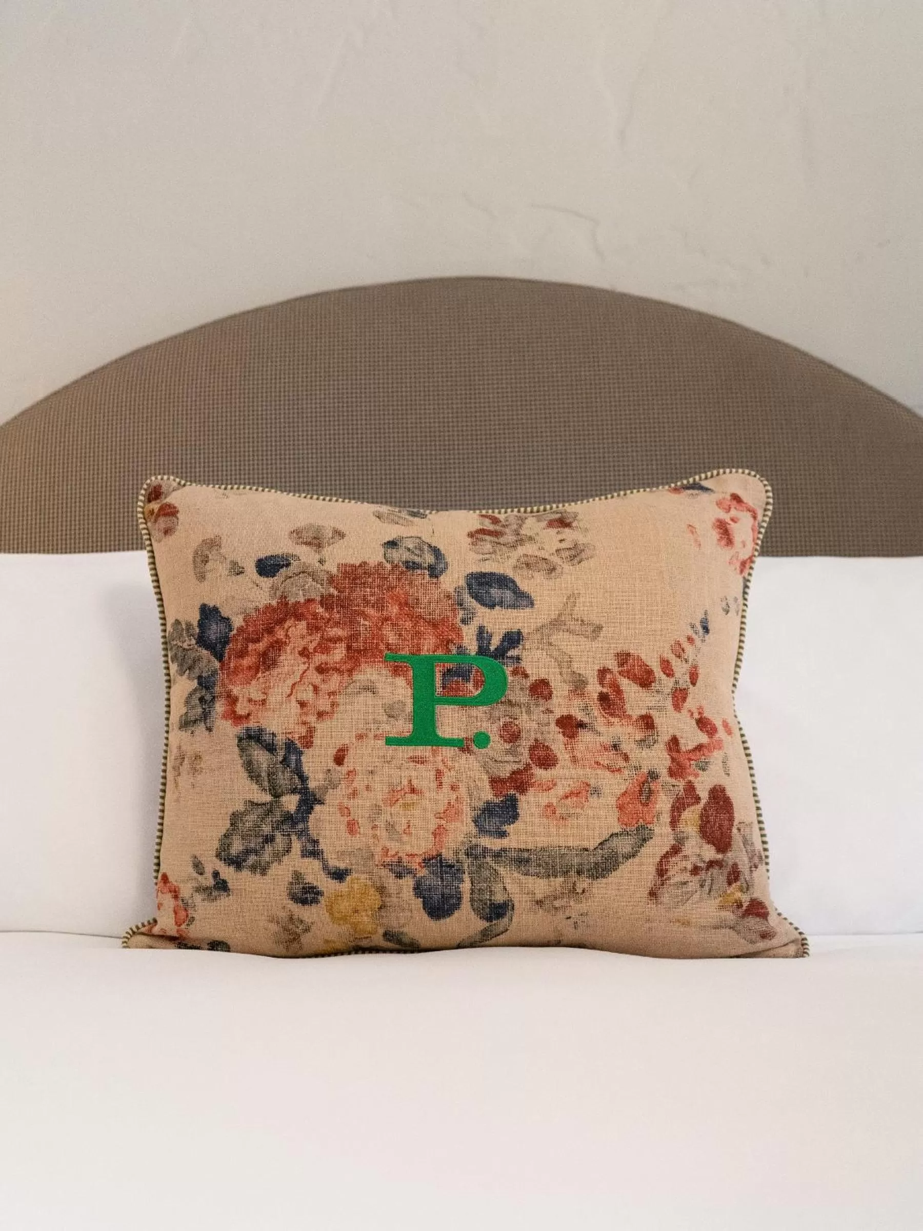 Bed in Palihouse Santa Barbara