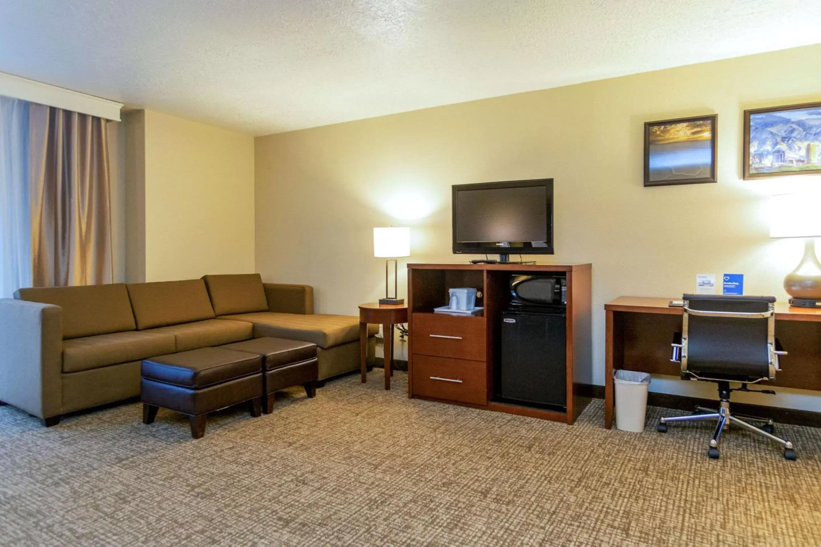 Bedroom, Seating Area in Comfort Inn Downtown Salt Lake City