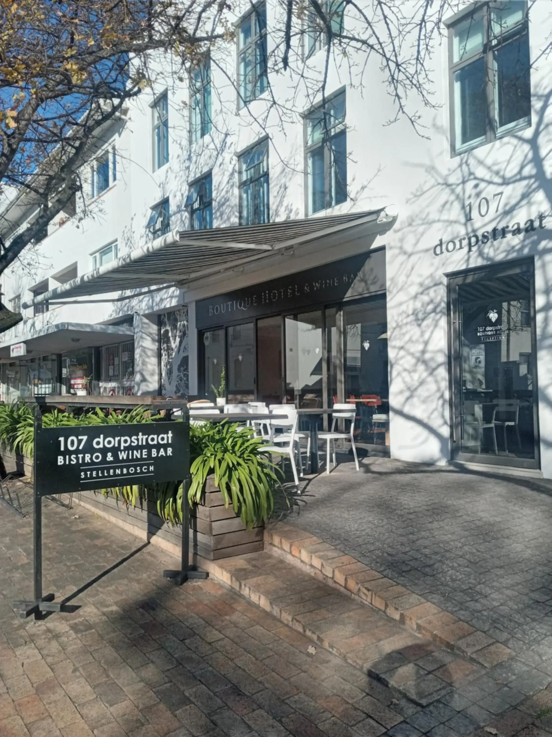 107 Dorpstraat Boutique Hotel