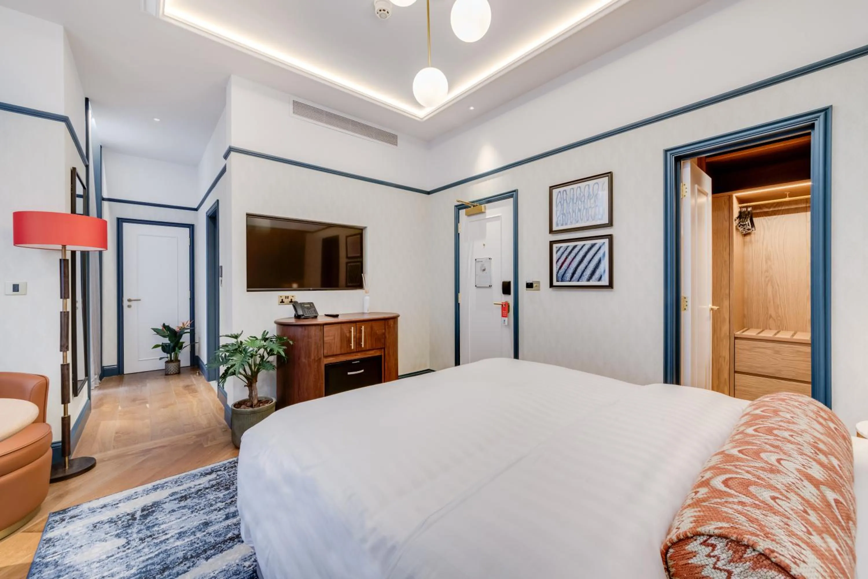 Photo of the whole room, Bed in Best Western The Boltons