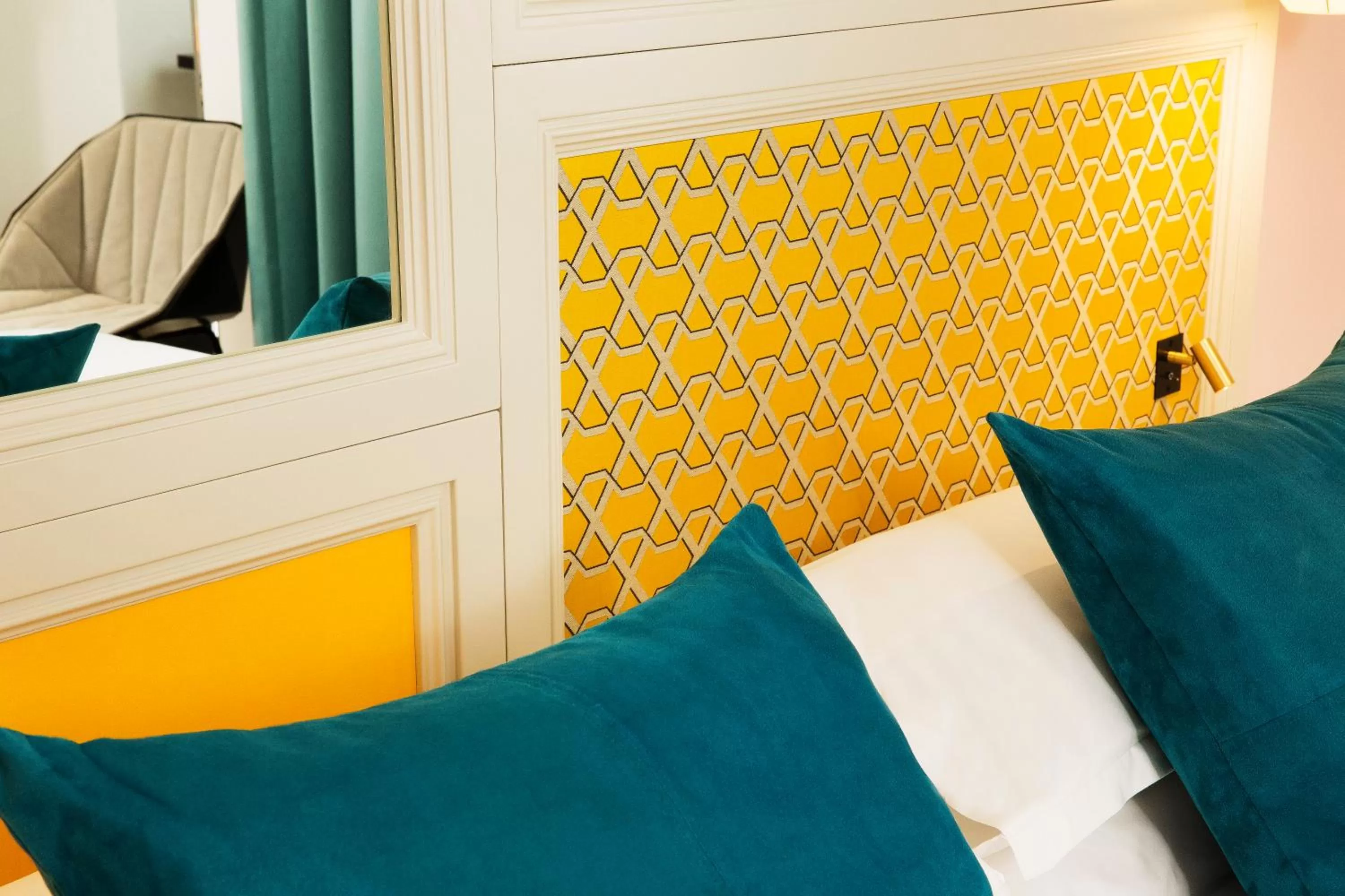 Bed in Hotel Haussmann Saint Augustin