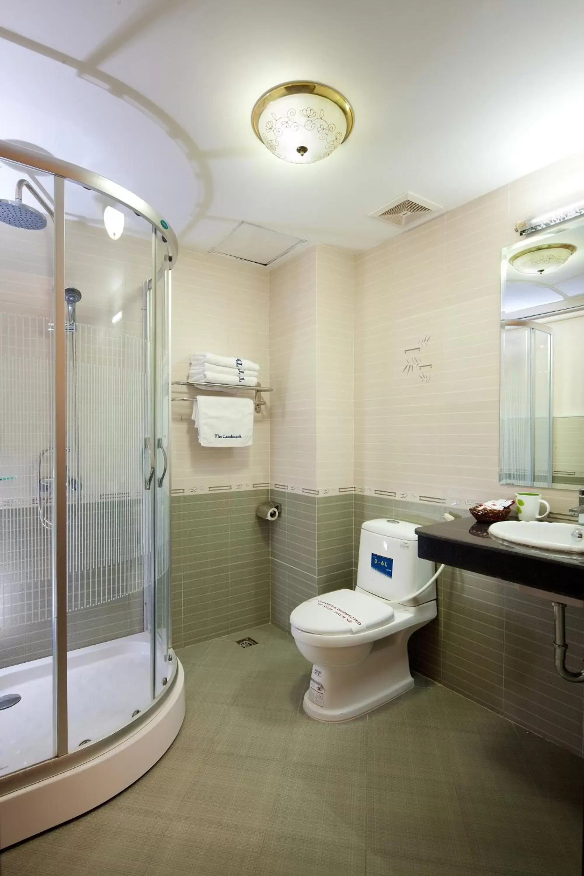 Bathroom in Spoon Hotel Bathroom in Spoon Hotel