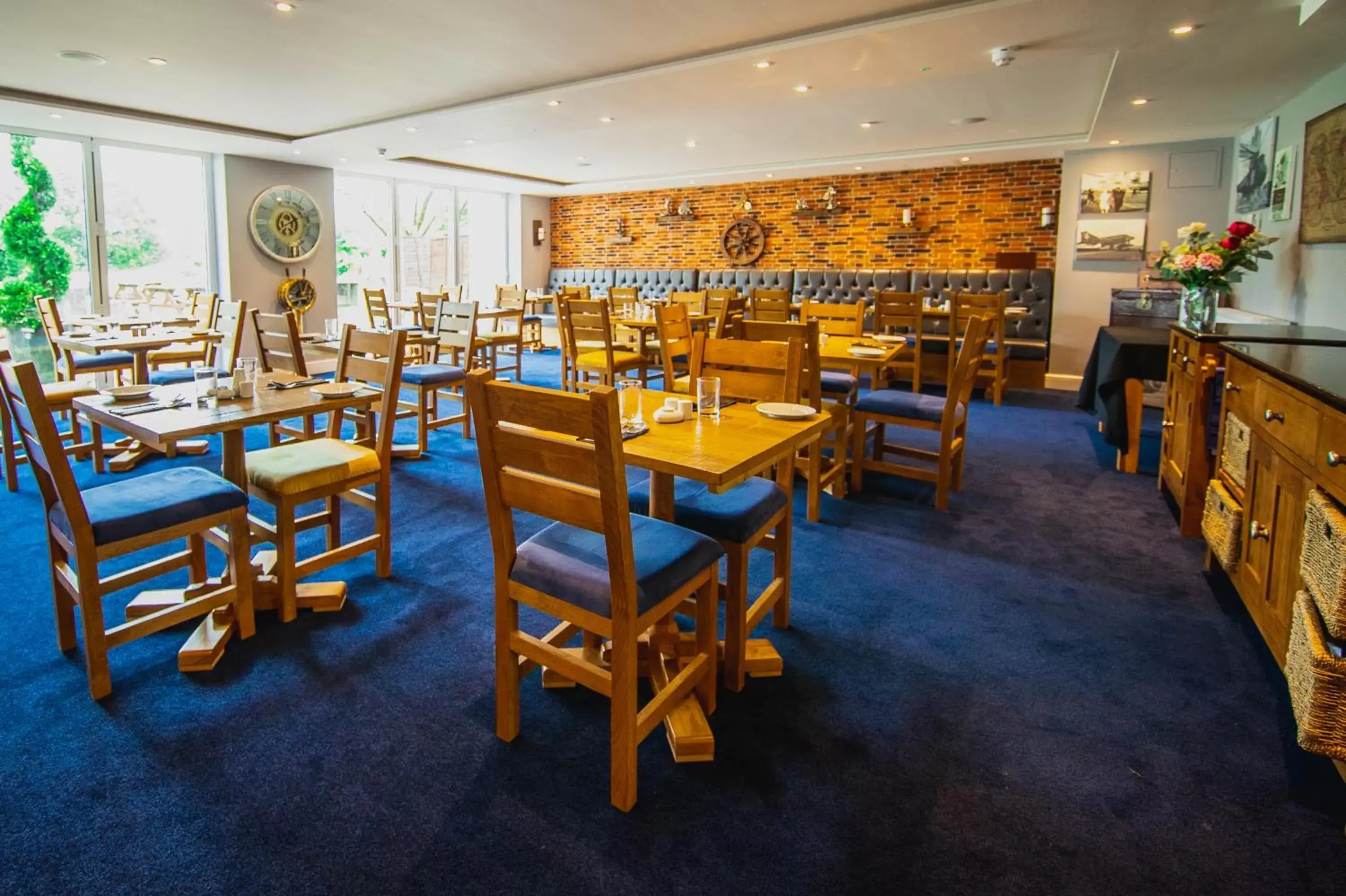 Restaurant/Places to Eat in The Limes Country Lodge Hotel & Admiral Restaurant