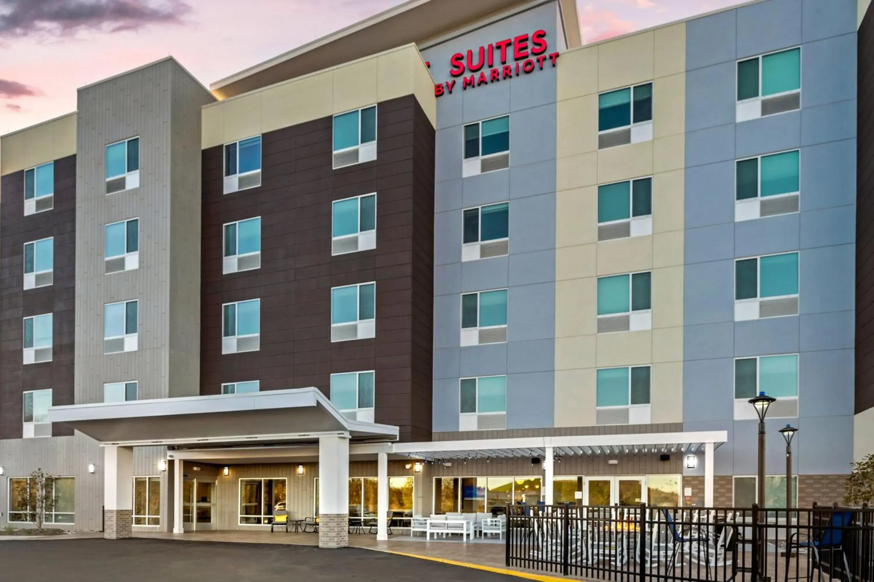 Property Building in TownePlace Suites by Marriott Richmond Colonial Heights