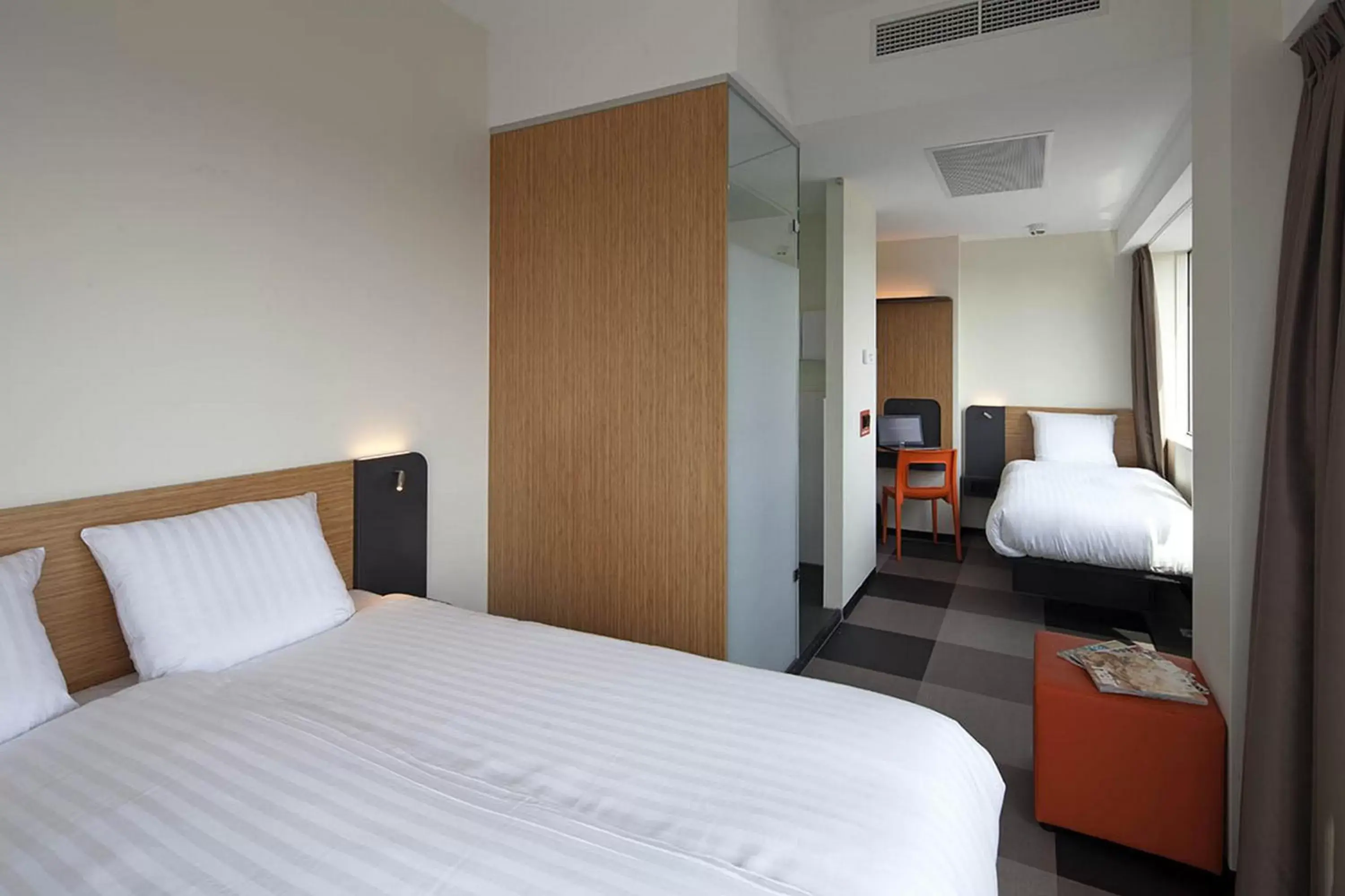 Photo of the whole room, Bed in easyHotel Amsterdam Zaandam