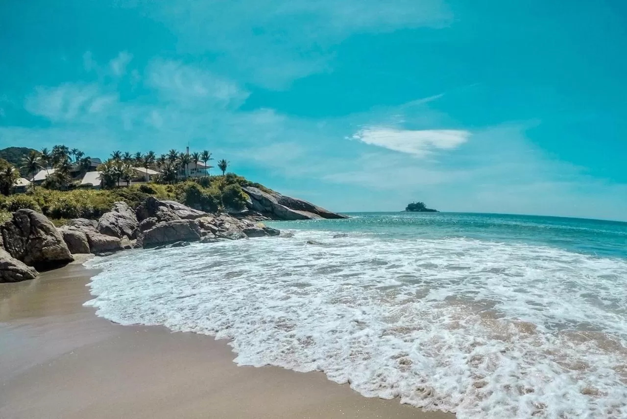 Beach in MOA Pousada