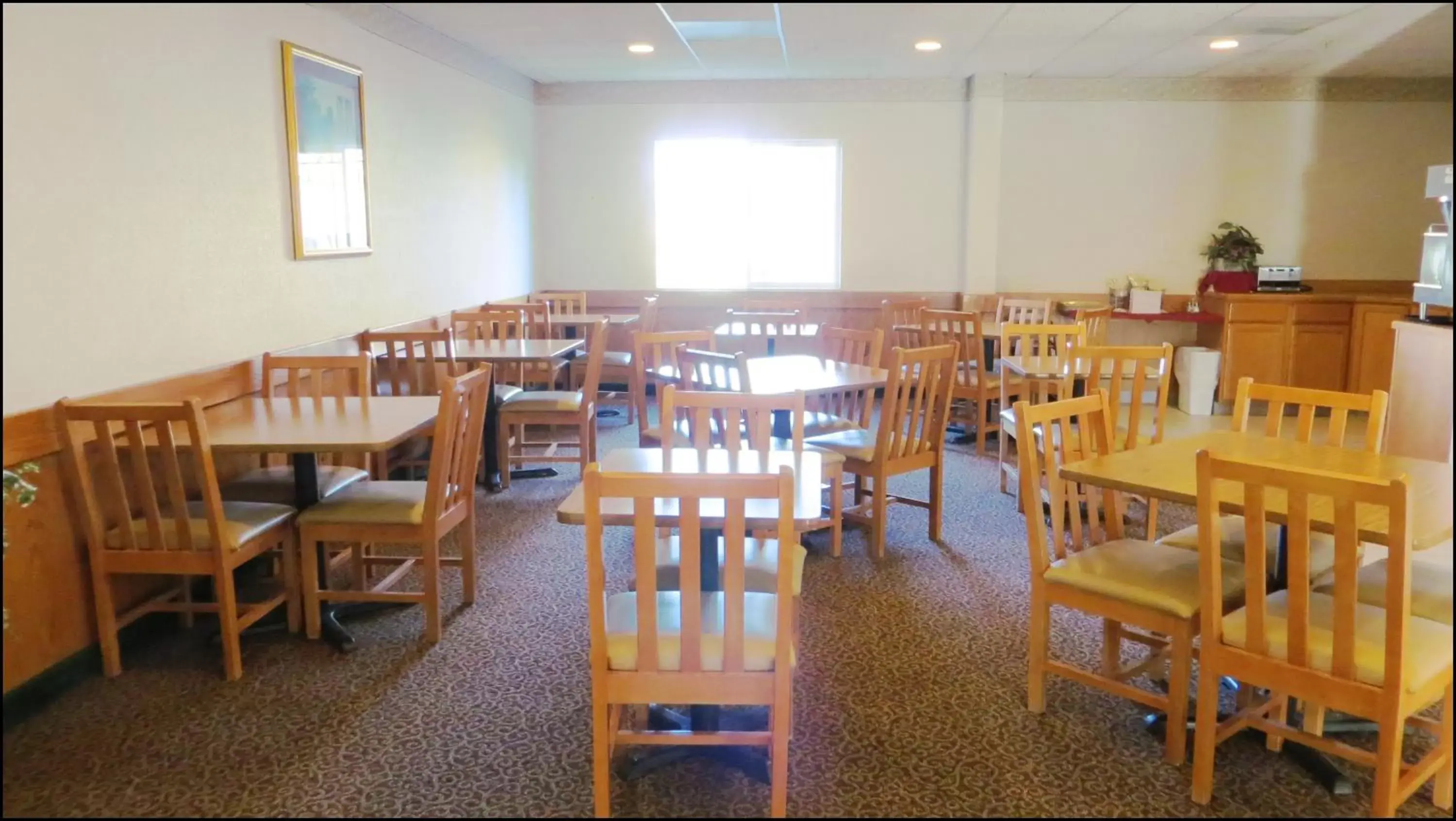 Dining area, Restaurant/Places to Eat in Peppermill Empress Inn