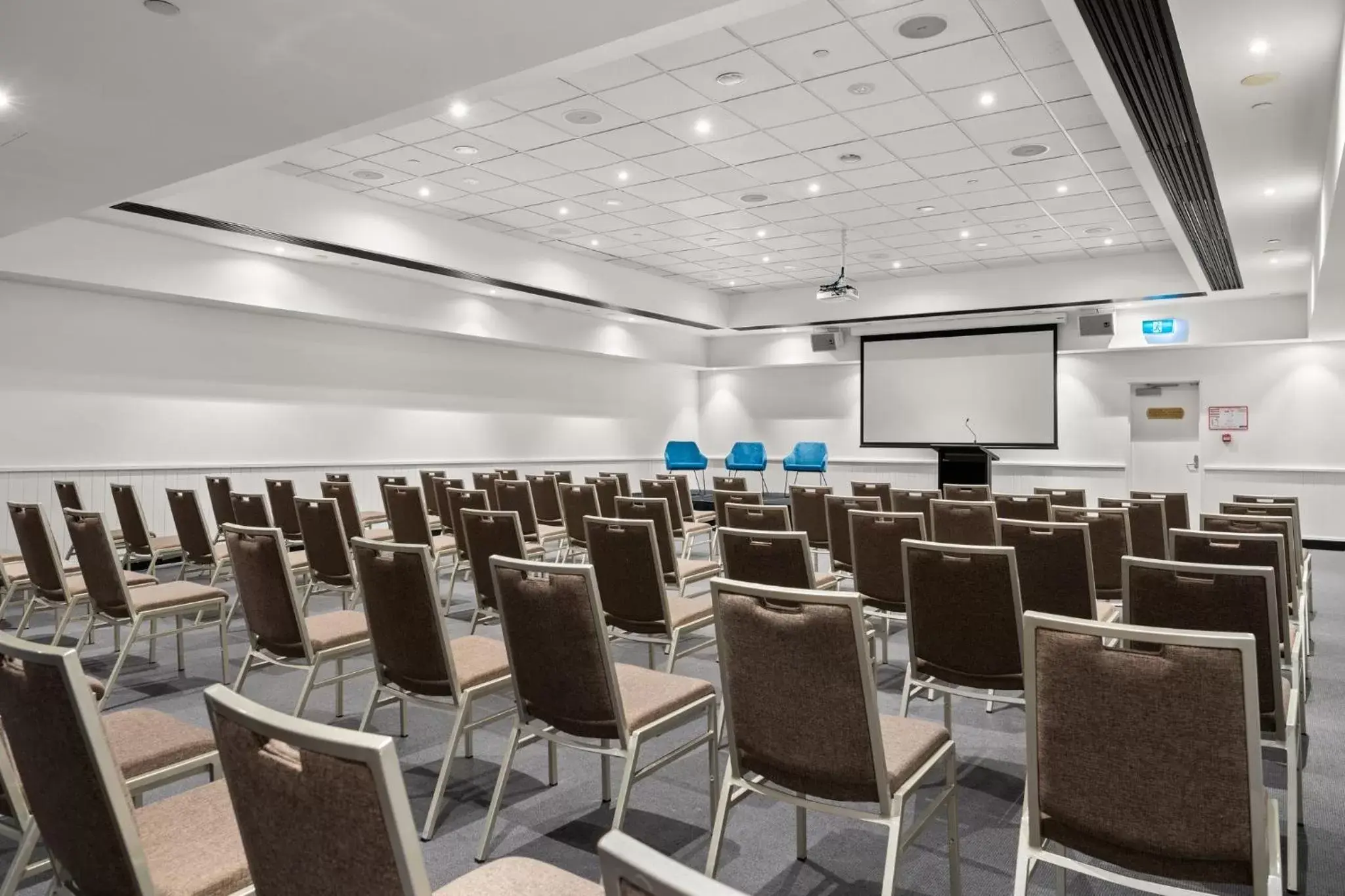 Meeting/conference room in Crowne Plaza Surfers Paradise, an IHG Hotel