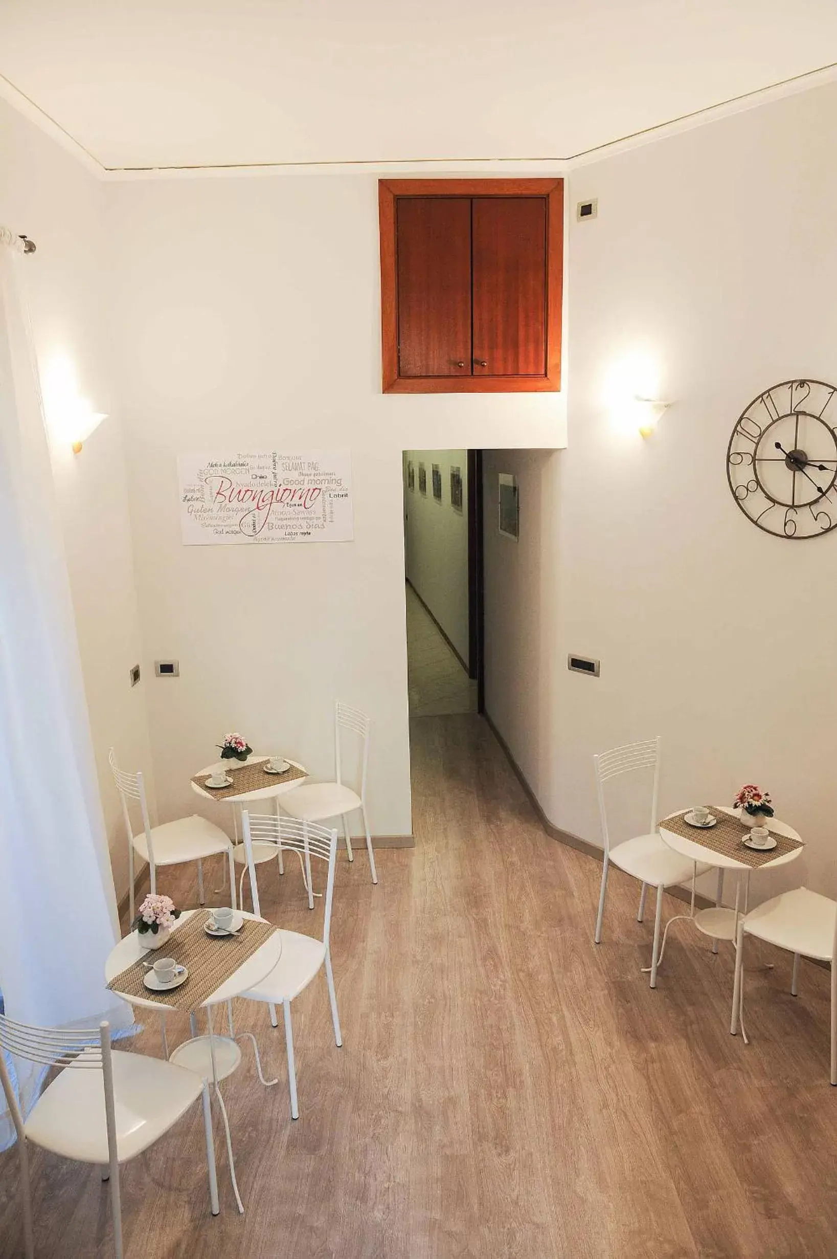 Communal lounge/ TV room, Dining Area in Obelisco
