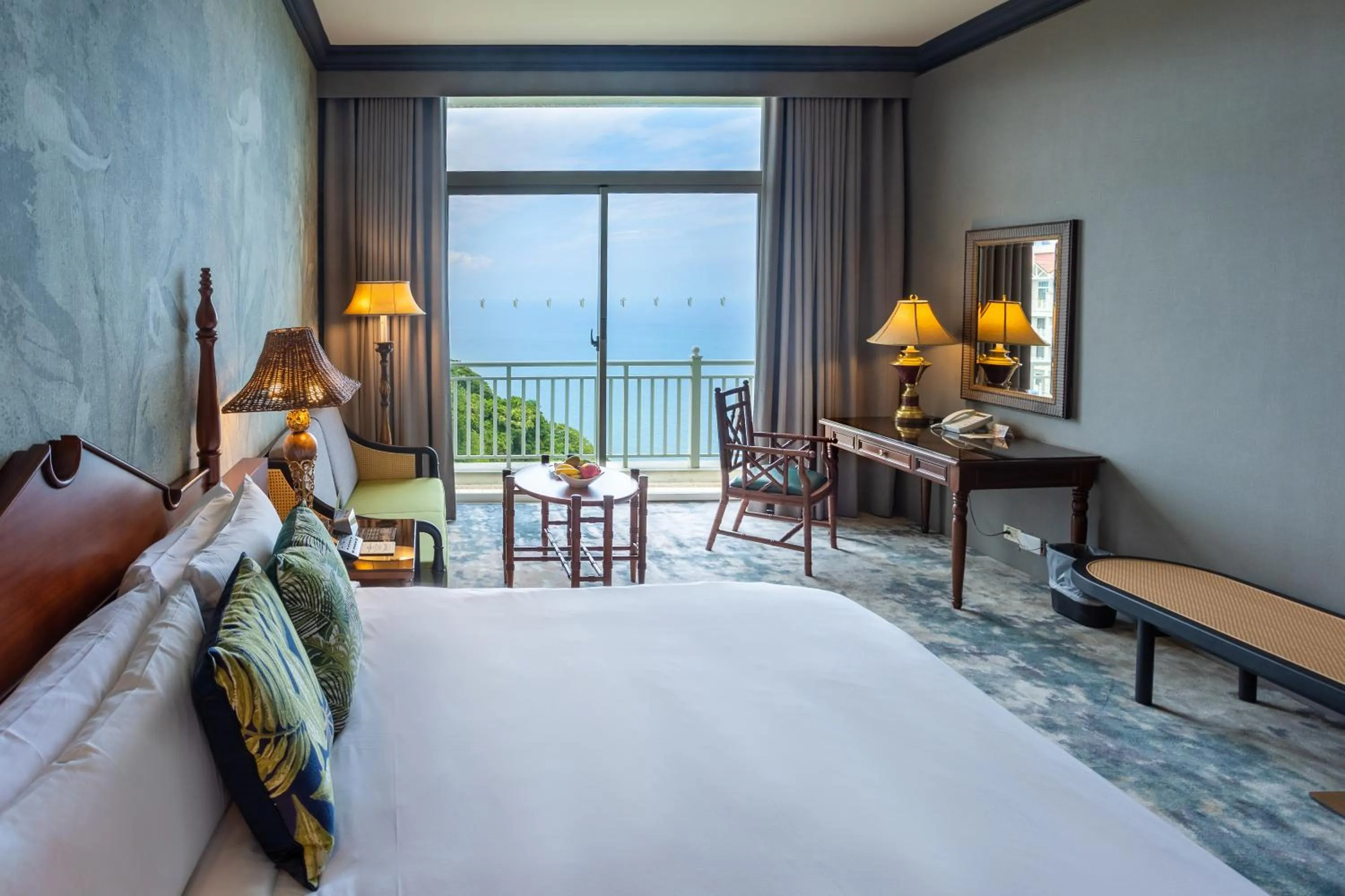 Royal Double Ocean Room - include sightseeing for Farglory Ocean park in Hualien Farglory Hotel