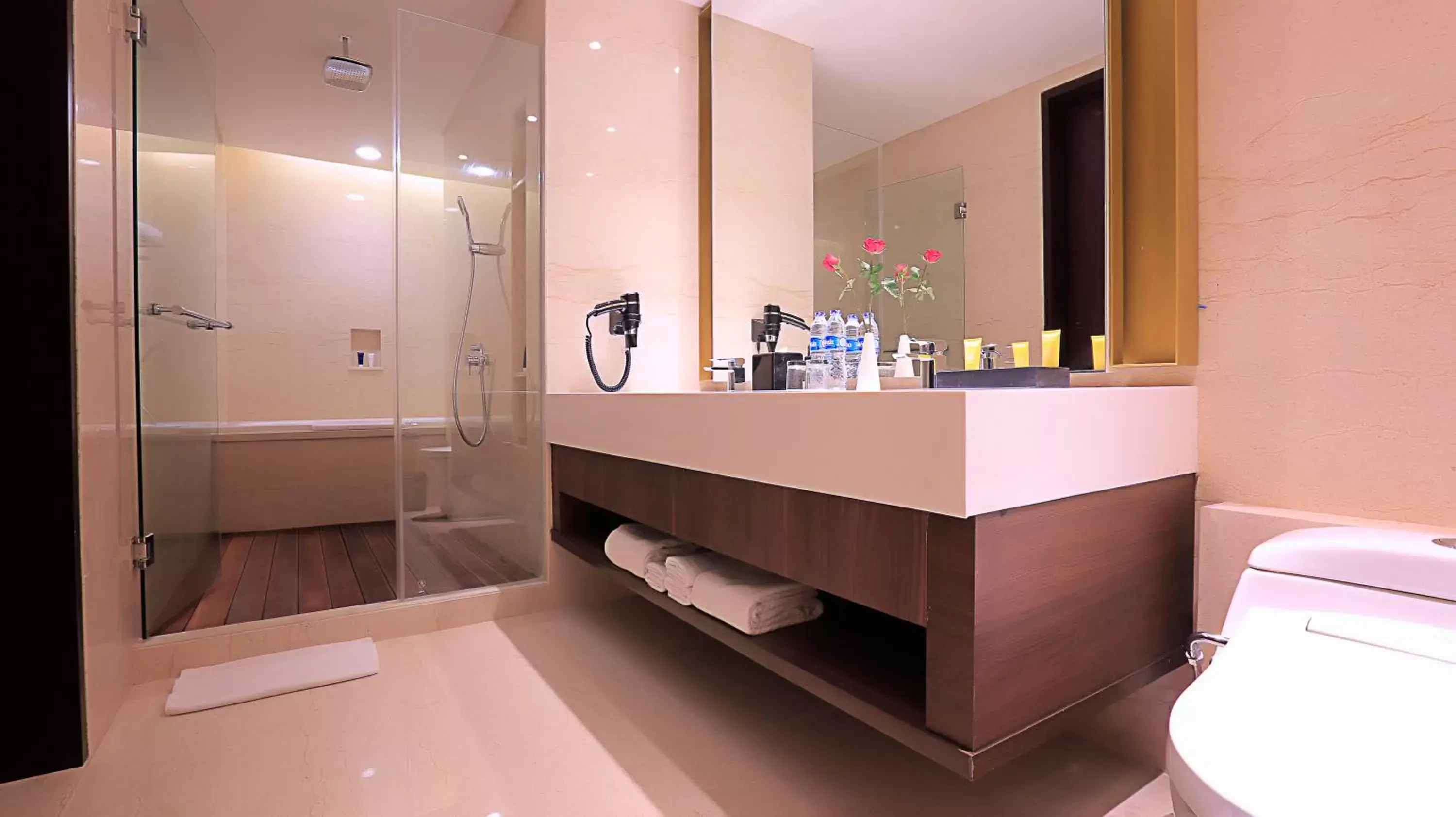 Bathroom in Grand Soll Marina Hotel