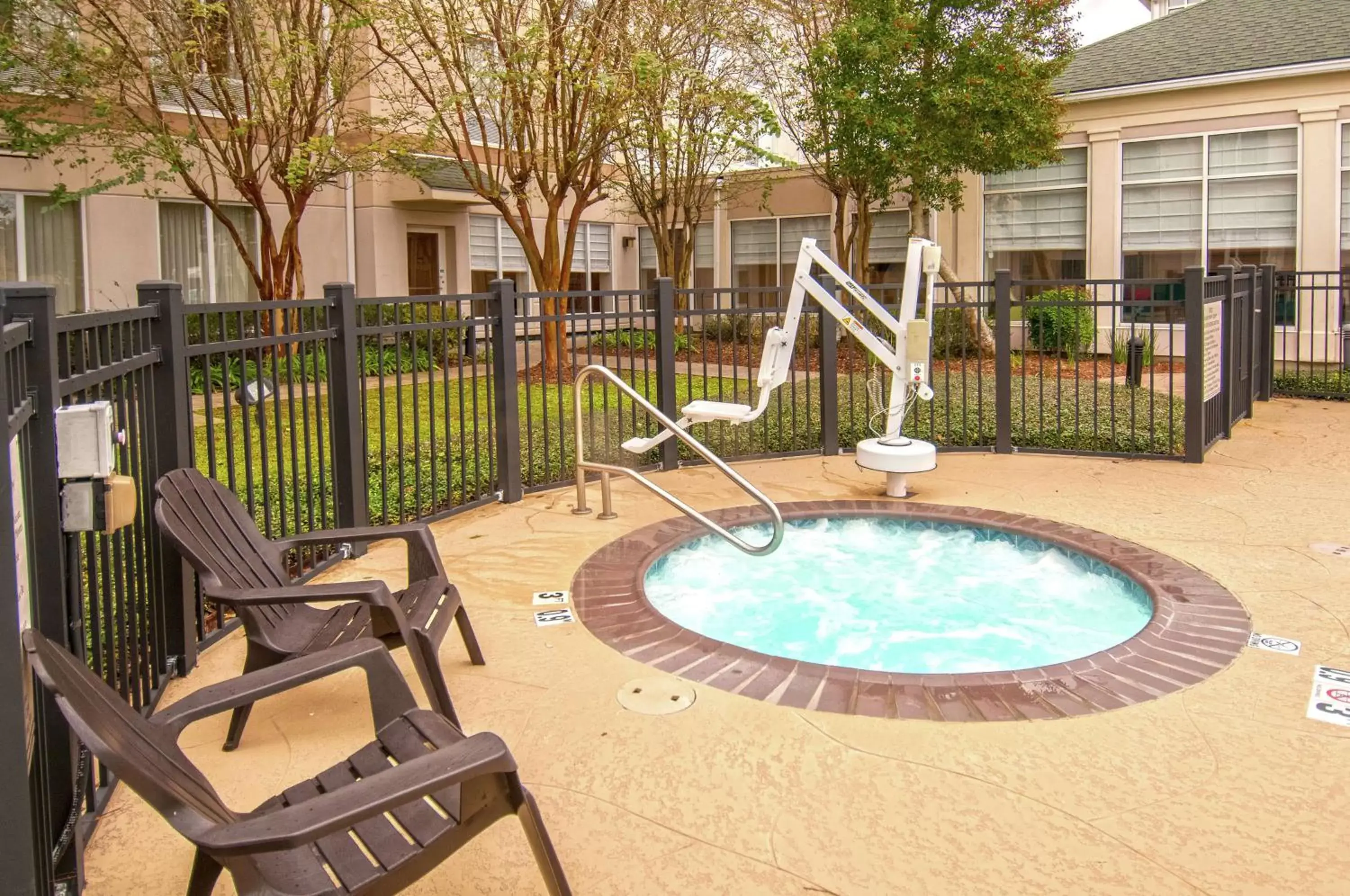 Property building, Swimming Pool in Hilton Garden Inn New Orleans Airport