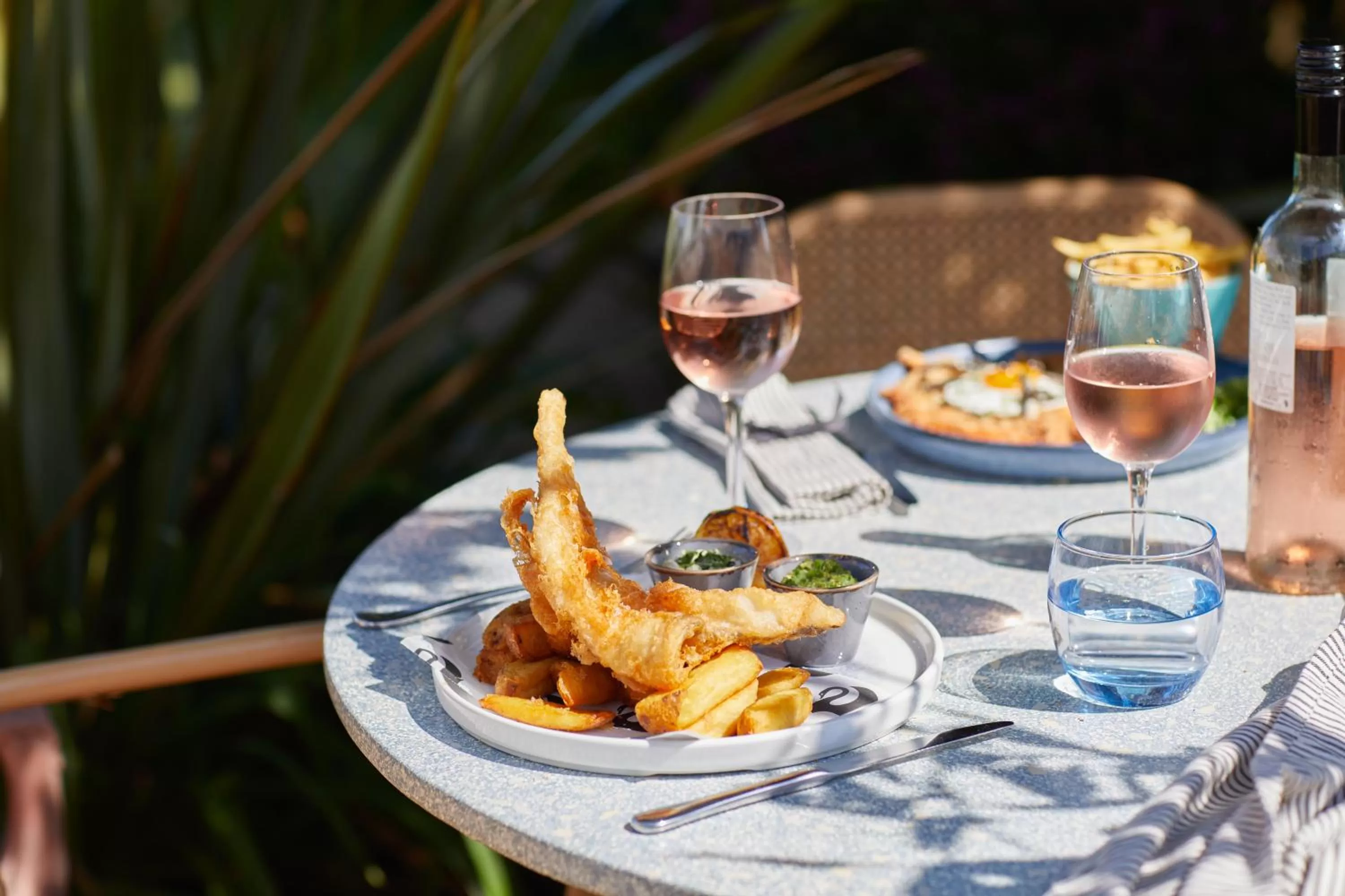 Restaurant/places to eat in Moonfleet Manor Hotel