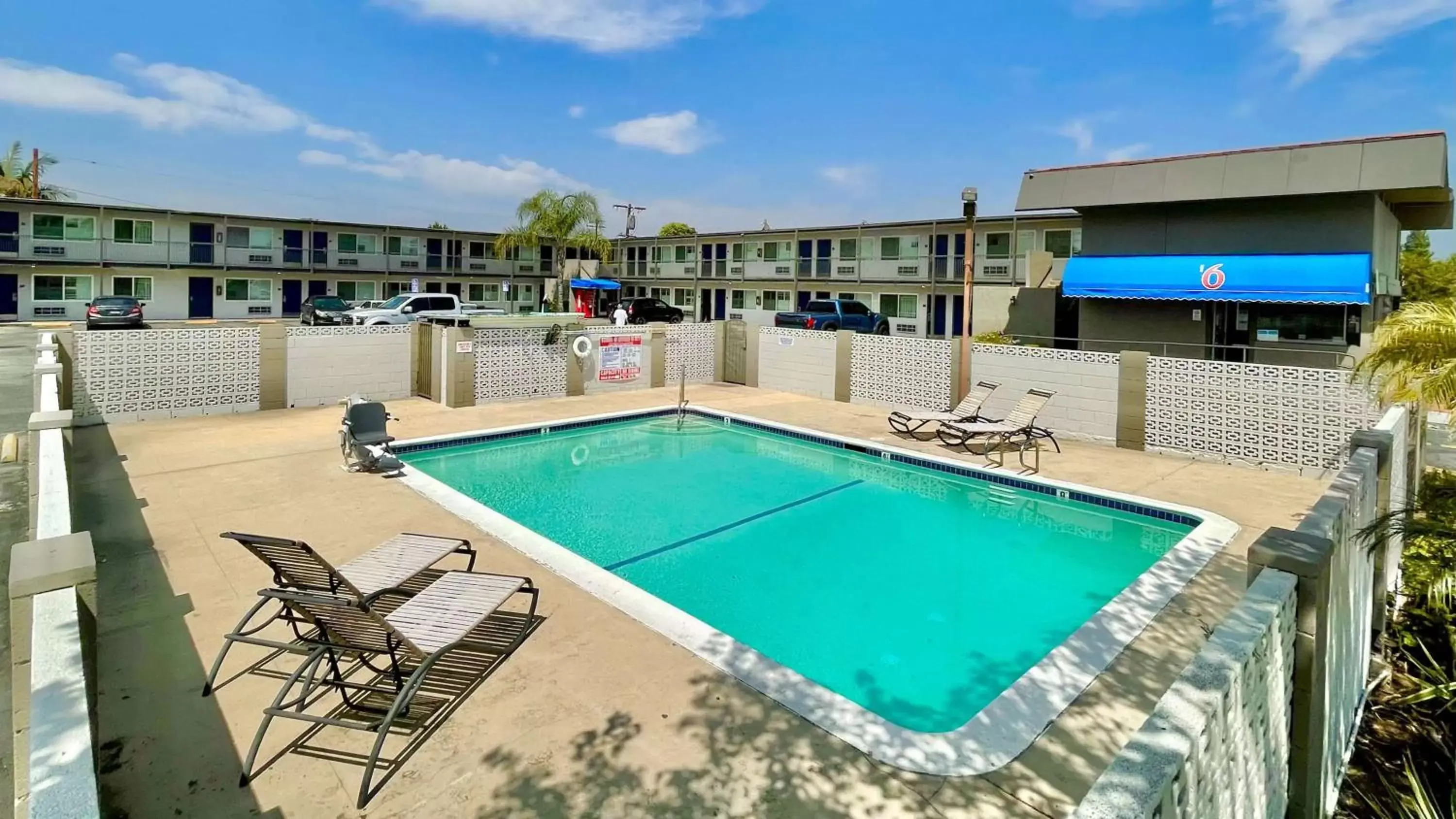 Swimming Pool in Motel 6 Pico Rivera - Los Angeles, CA