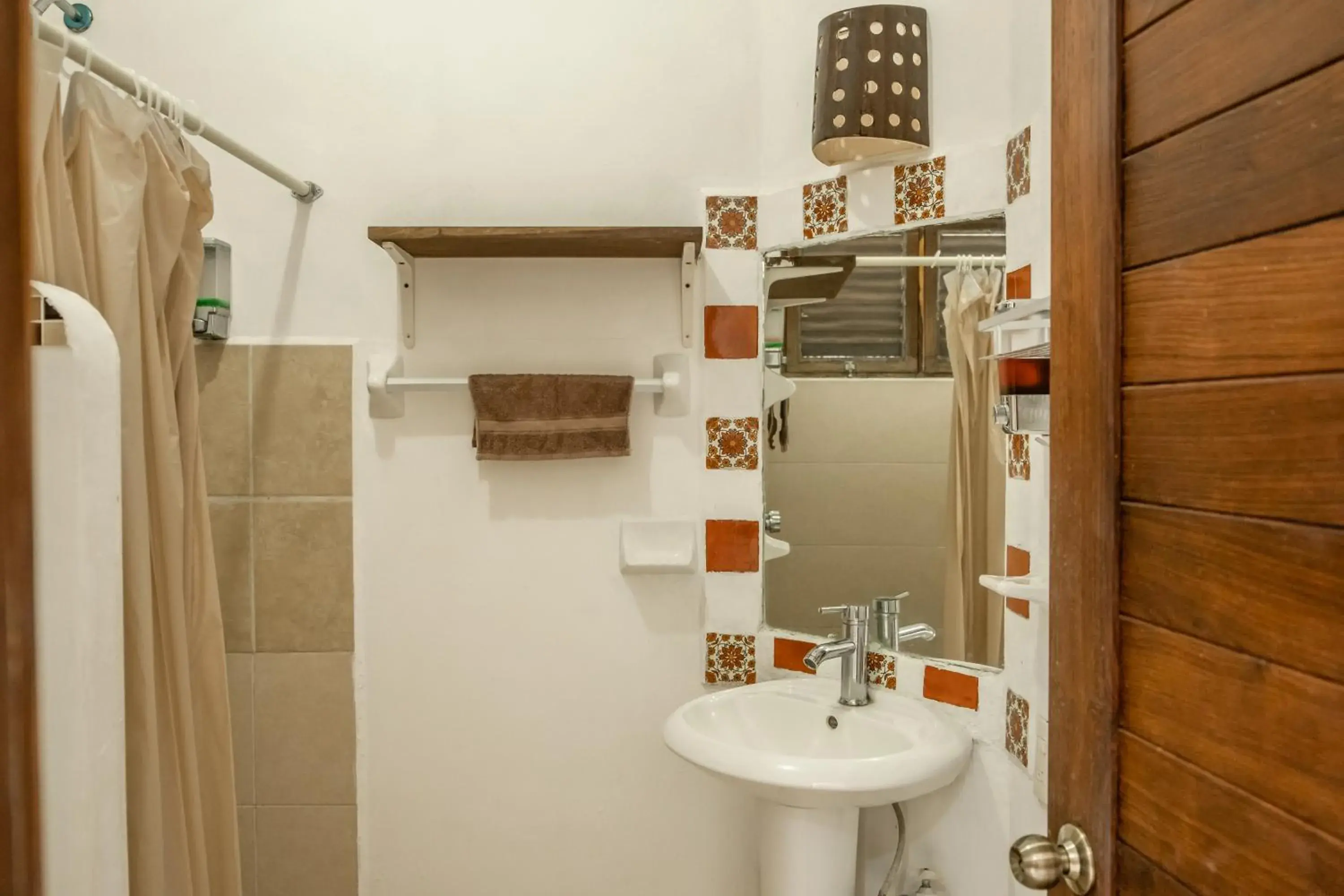 Shower, Bathroom in Casa Mazunte Tierra Viva