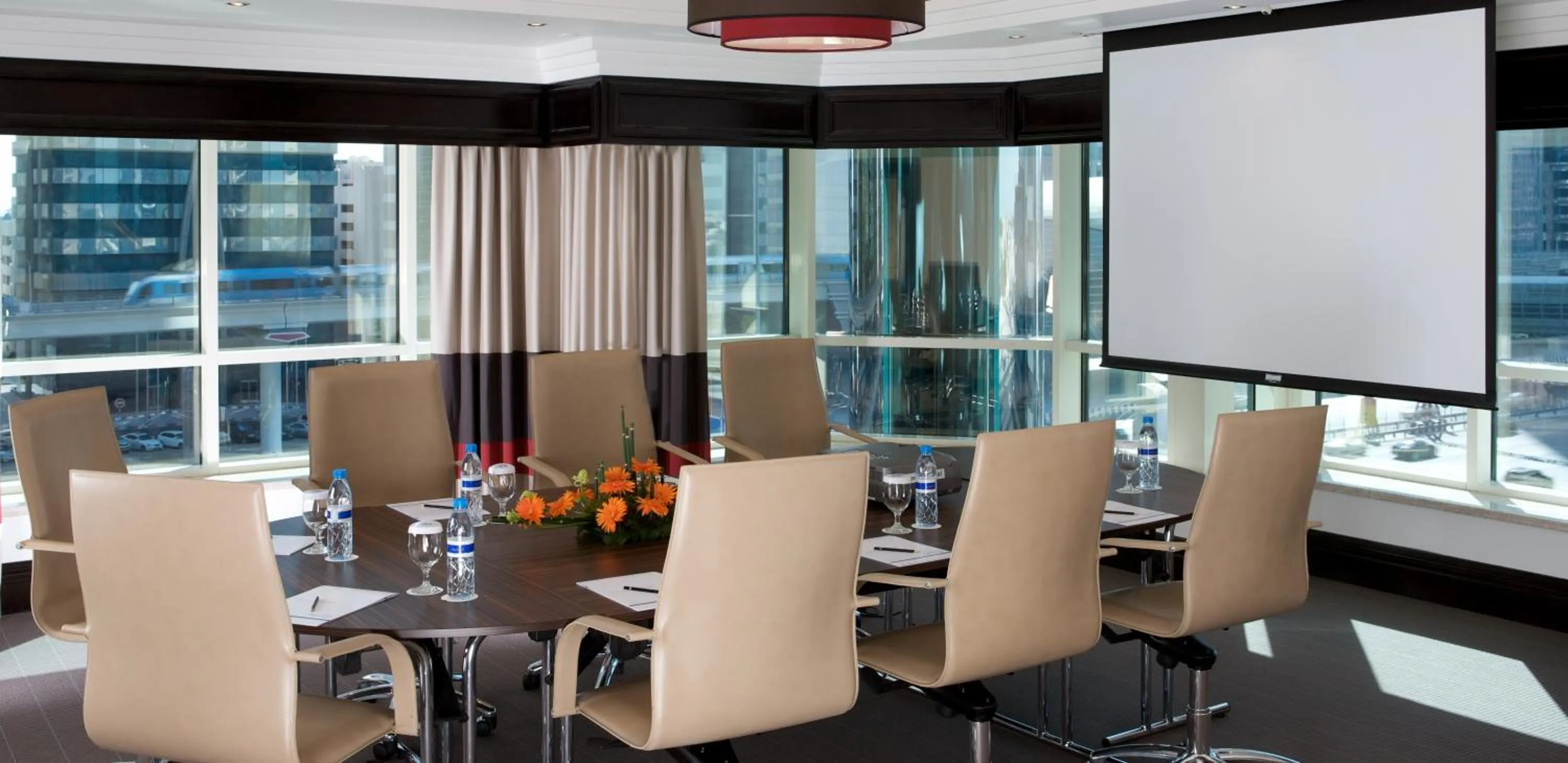 Business facilities in Towers Rotana - Dubai