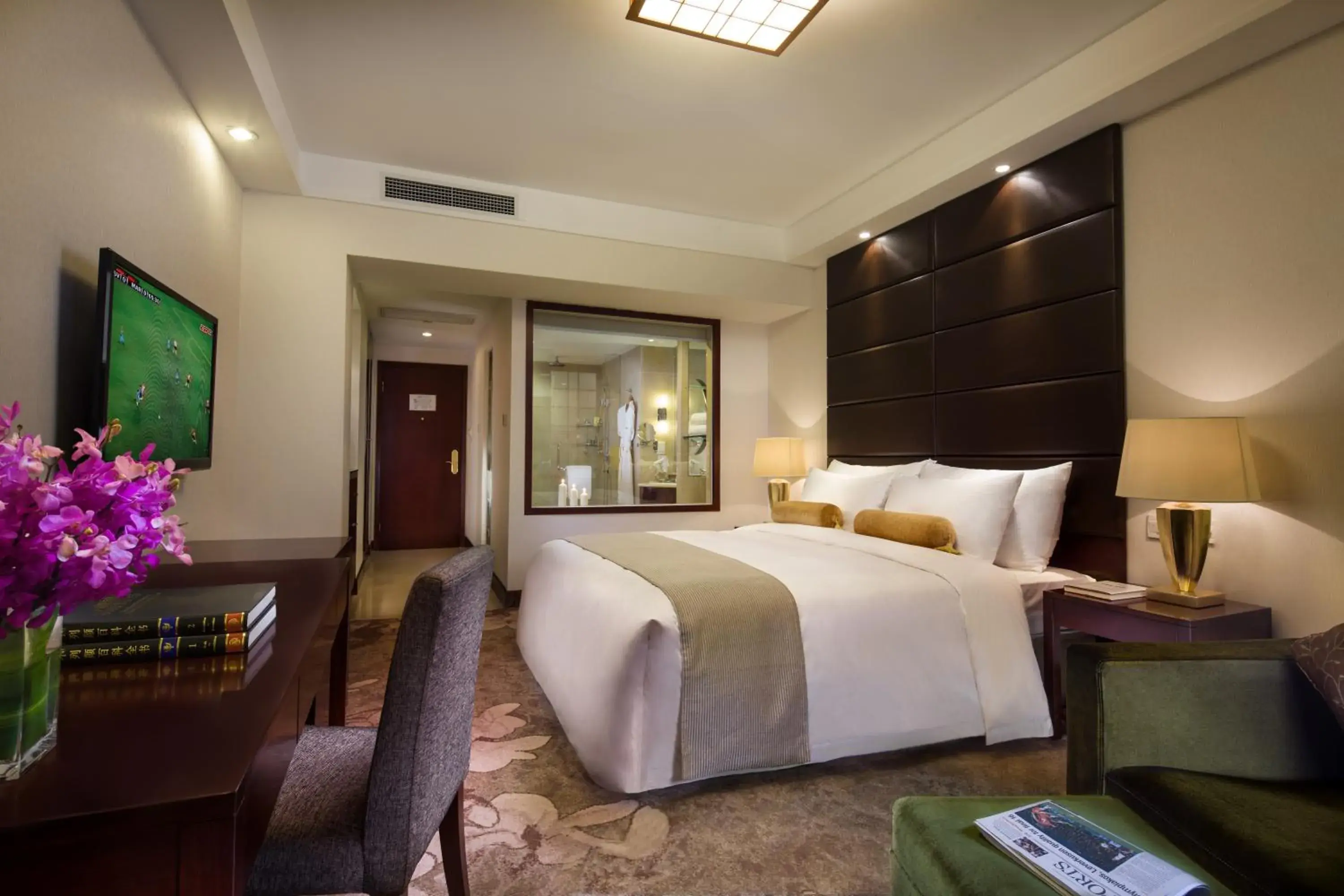 Bedroom in GuangDong Hotel Shanghai