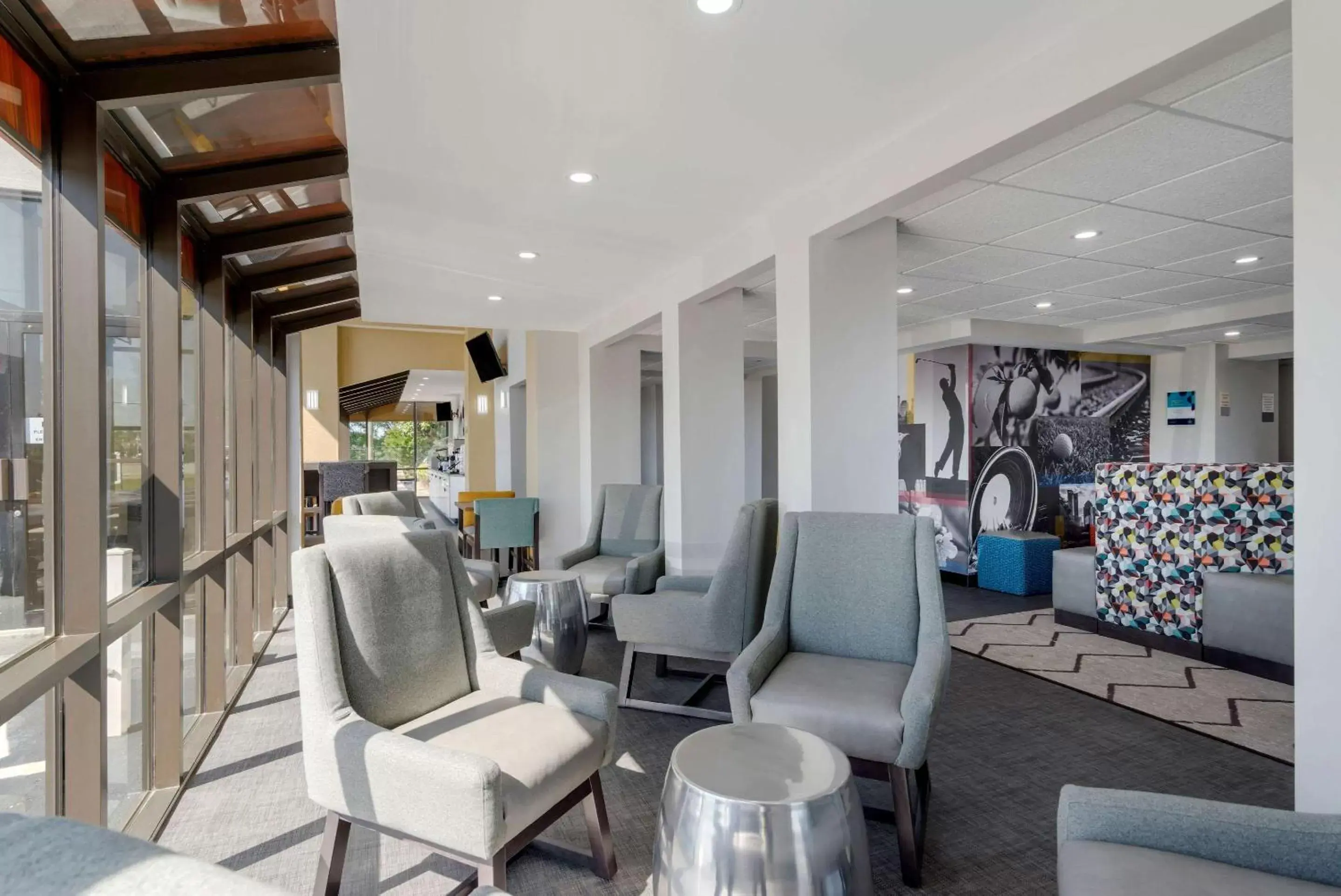 Lobby or reception in Clarion Pointe McDonough Lobby or reception in Clarion Pointe McDonough