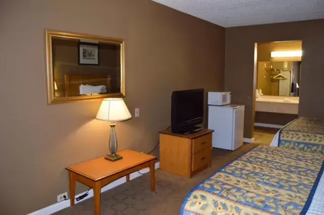 Bedroom, Seating Area in Americas Best Value Inn Laredo