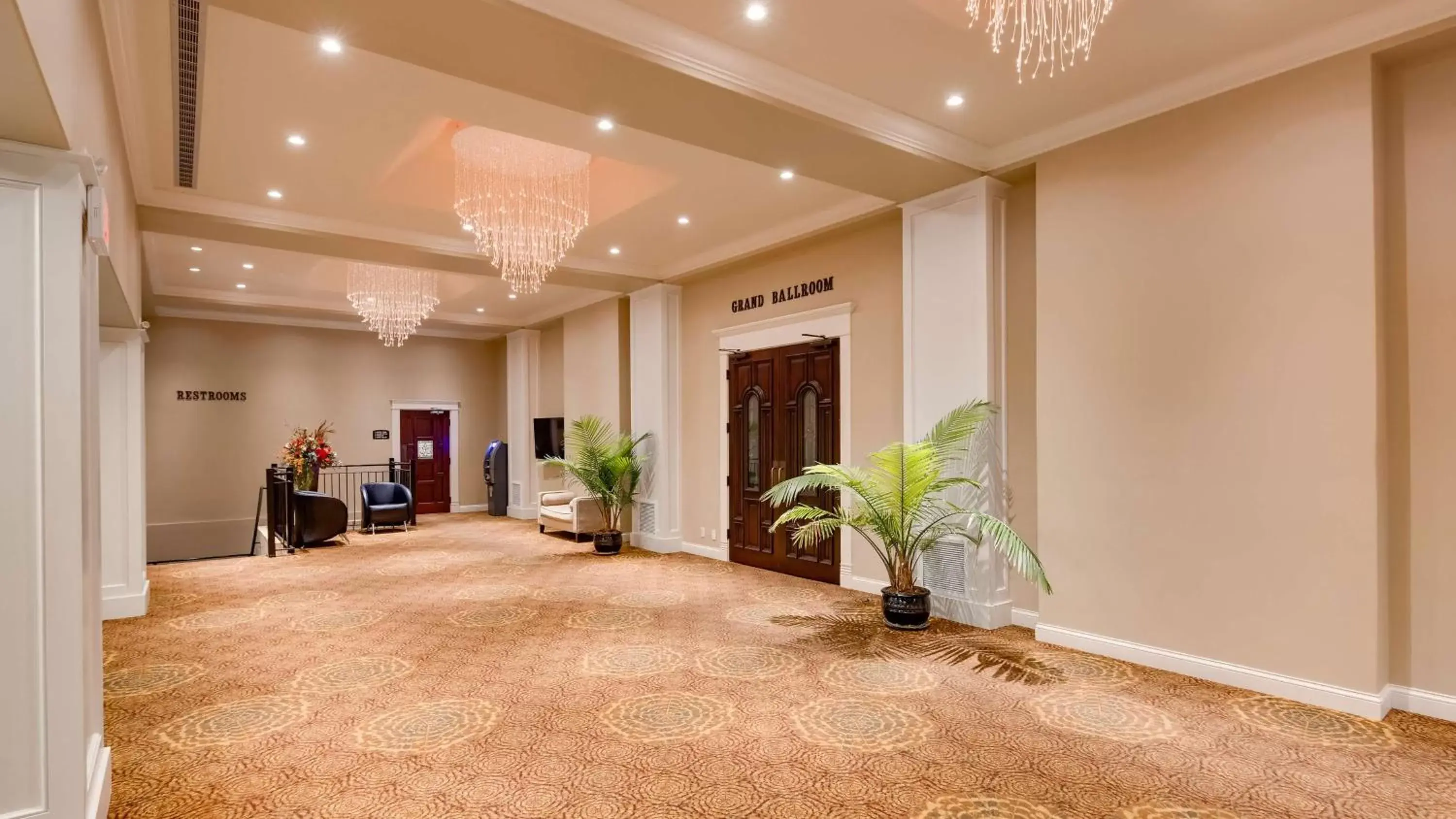 Banquet/Function facilities in Best Western Plus Longbranch Hotel & Convention Center