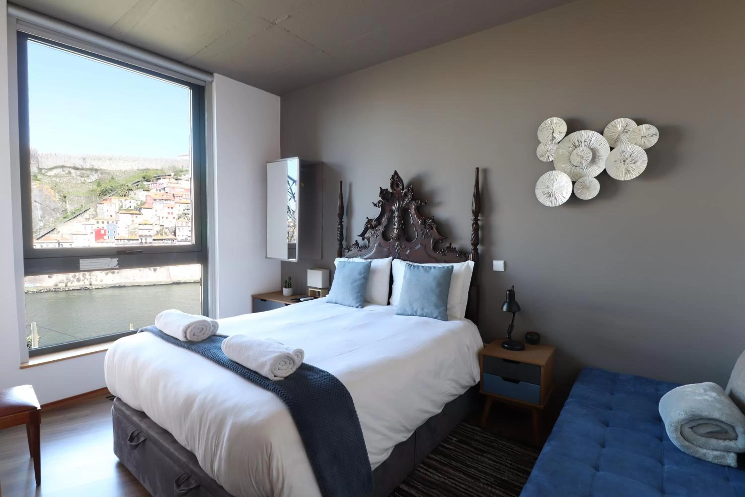 View (from property/room), Bed in Bridge It - Suites & Views