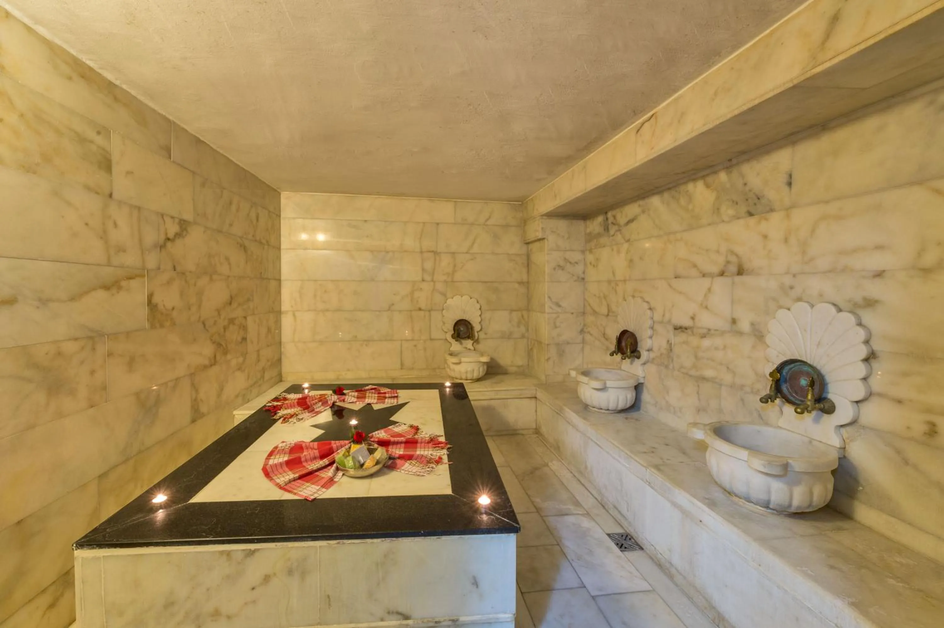 Hot Spring Bath in Kuran Hotel International