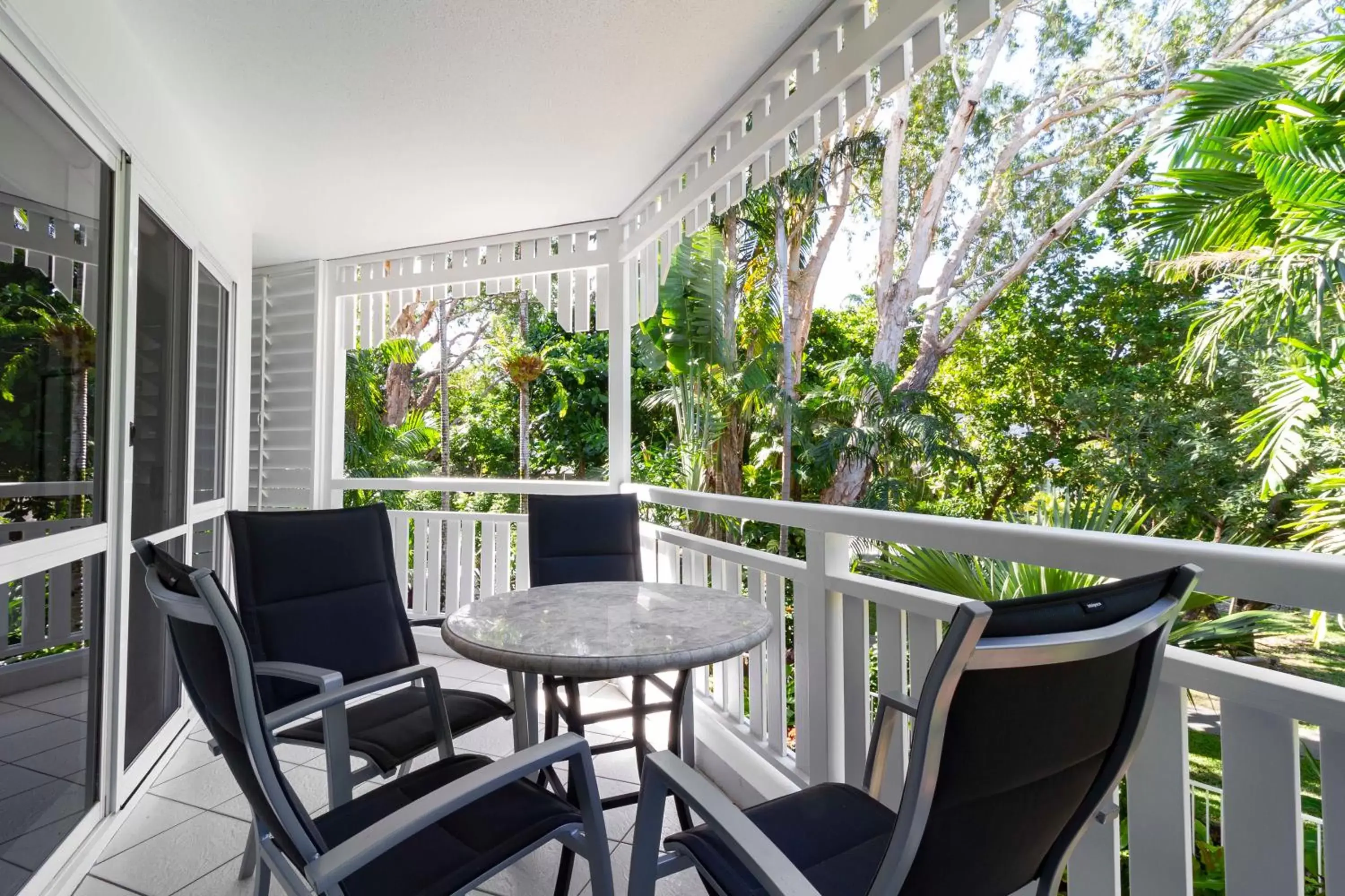 Balcony/Terrace in The White House Port Douglas