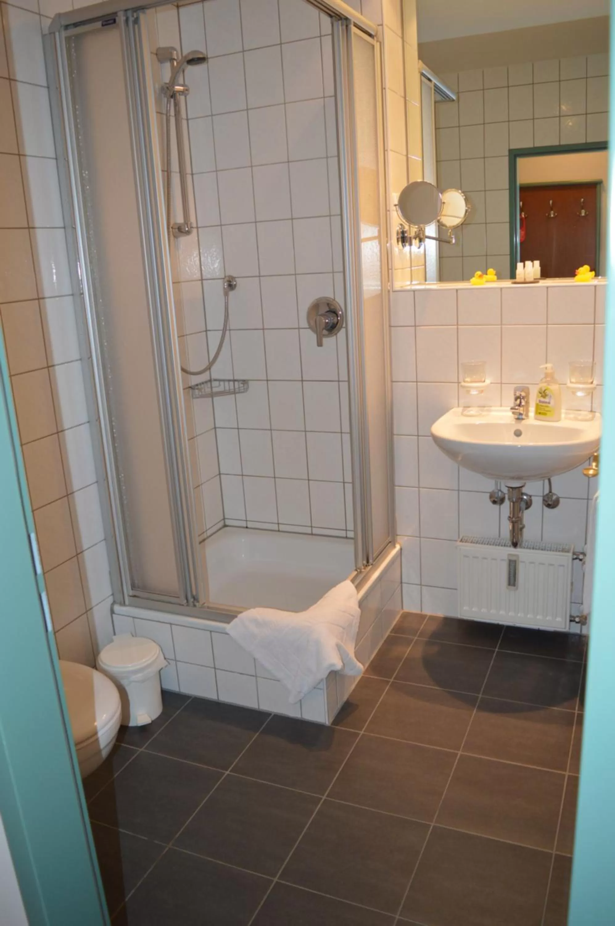 Bathroom in Boardinghouse Hotel Münchner Hof Pfarrkirchen