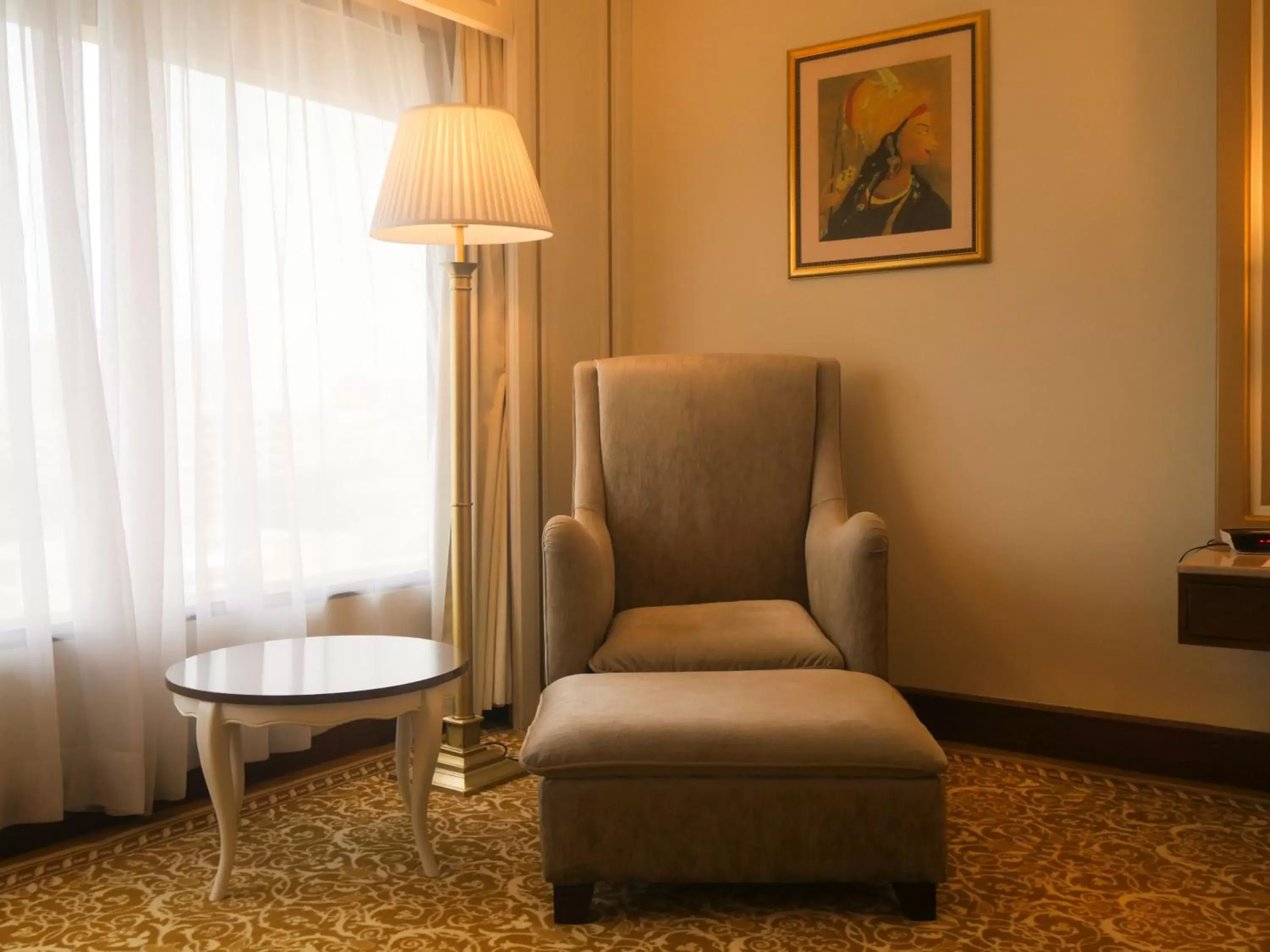 Bedroom, Seating Area in Karachi Marriott Hotel