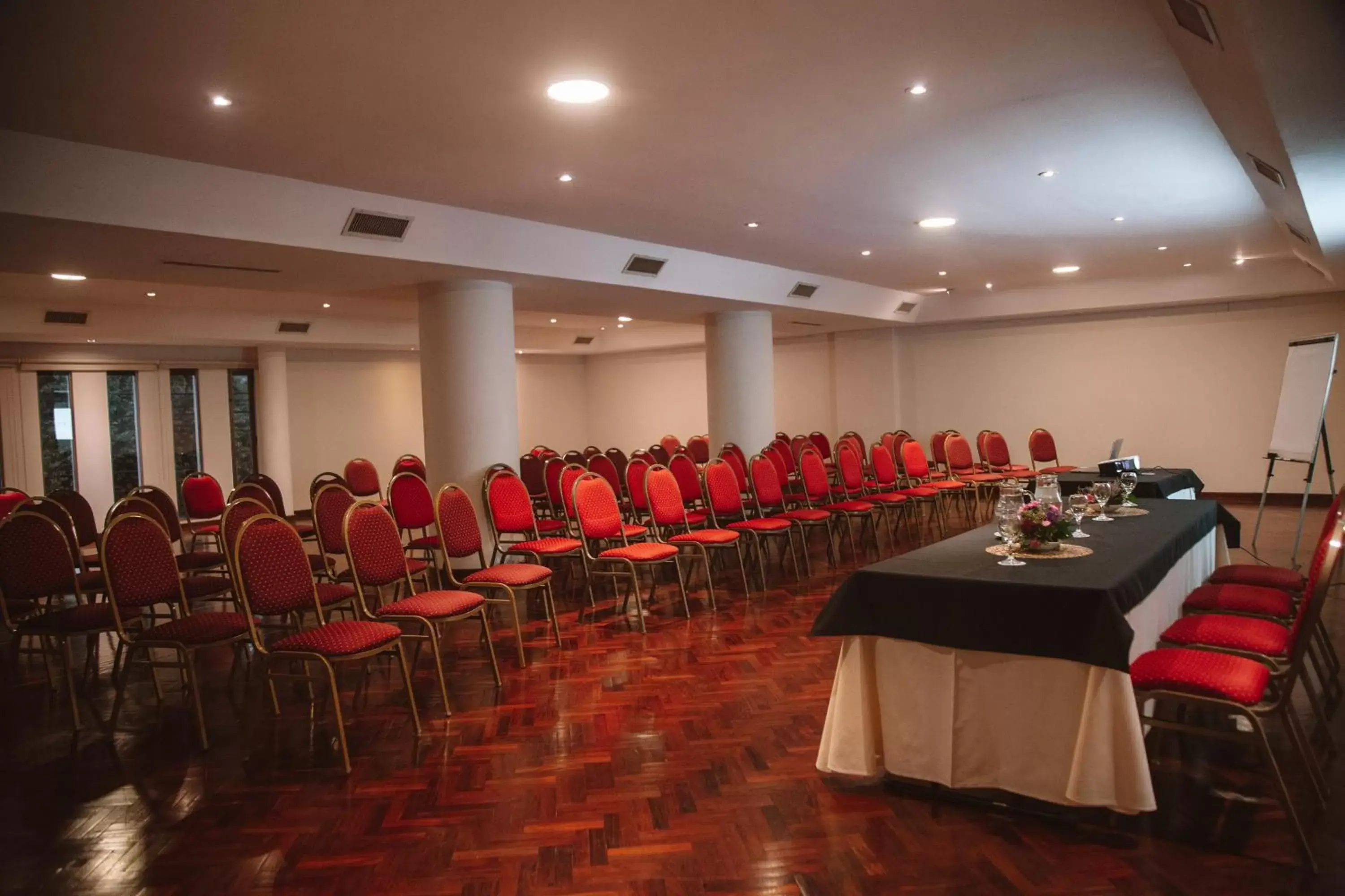 Business facilities in Casa Real Hotel