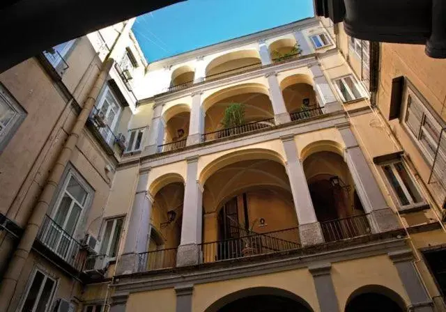 Facade/entrance, Property Building in Napolit'amo Hotel Principe