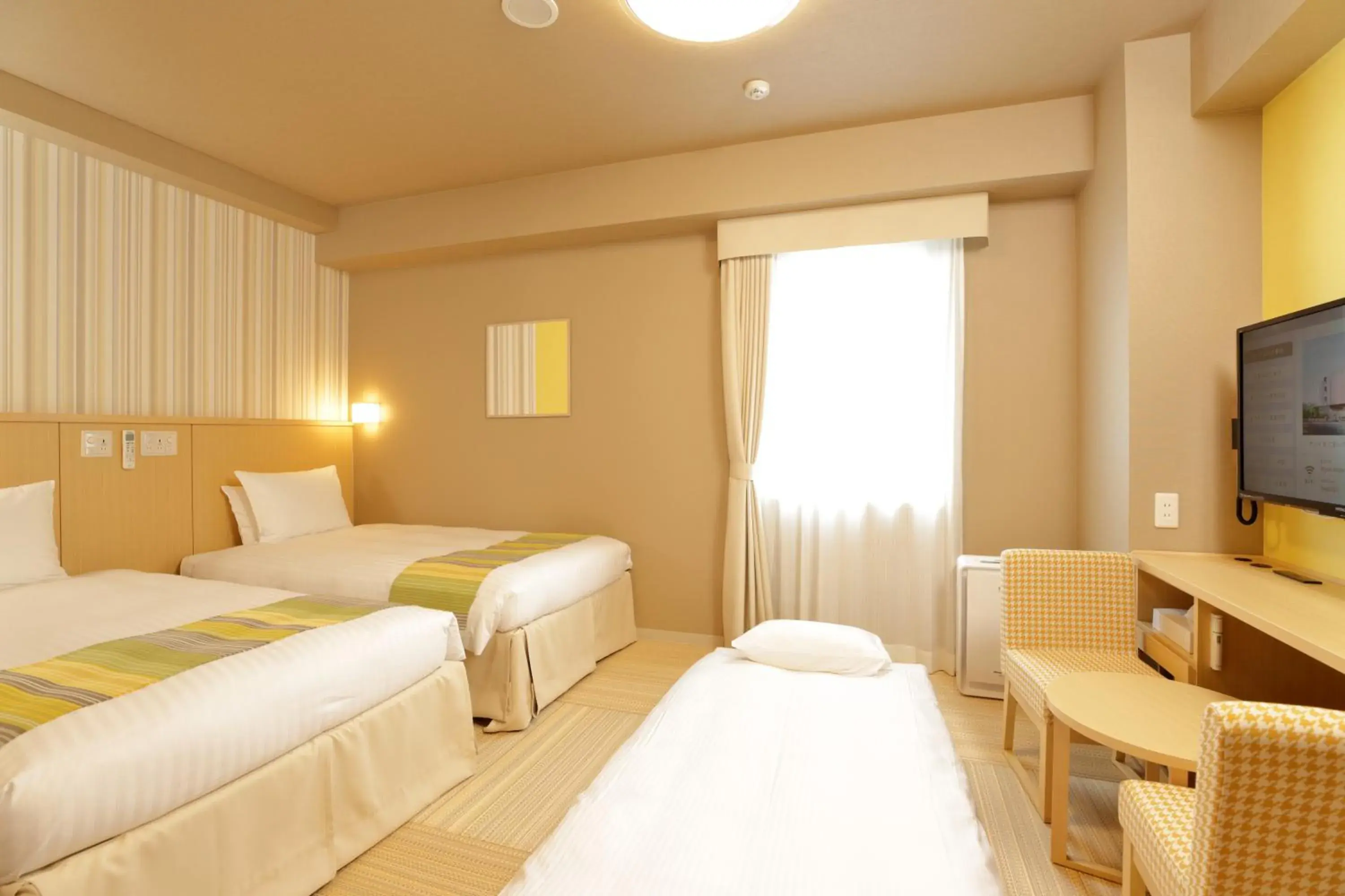 Photo of the whole room, Bed in Hiyori Hotel Maihama